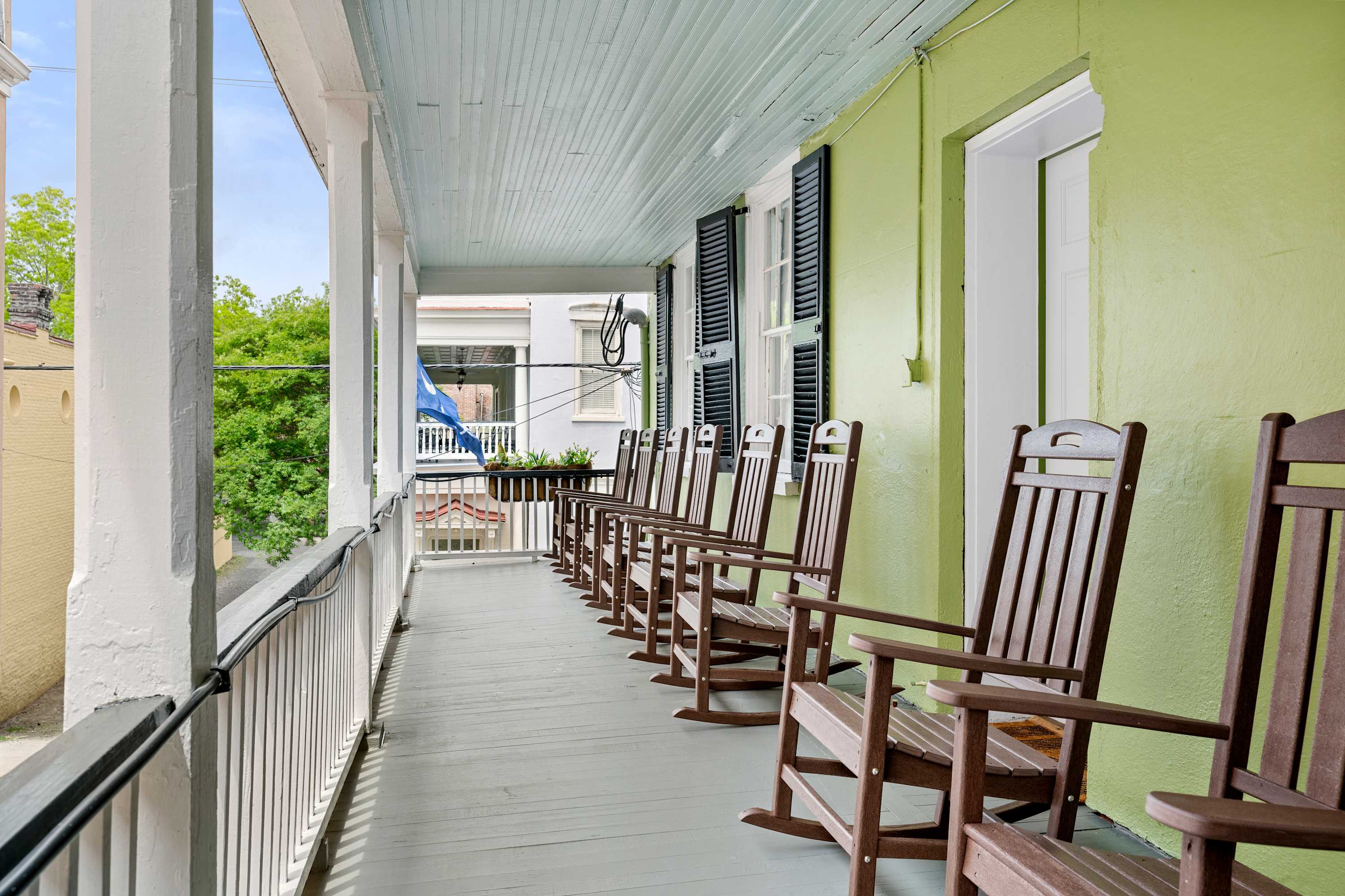Plenty of rocking chairs on the porch :)