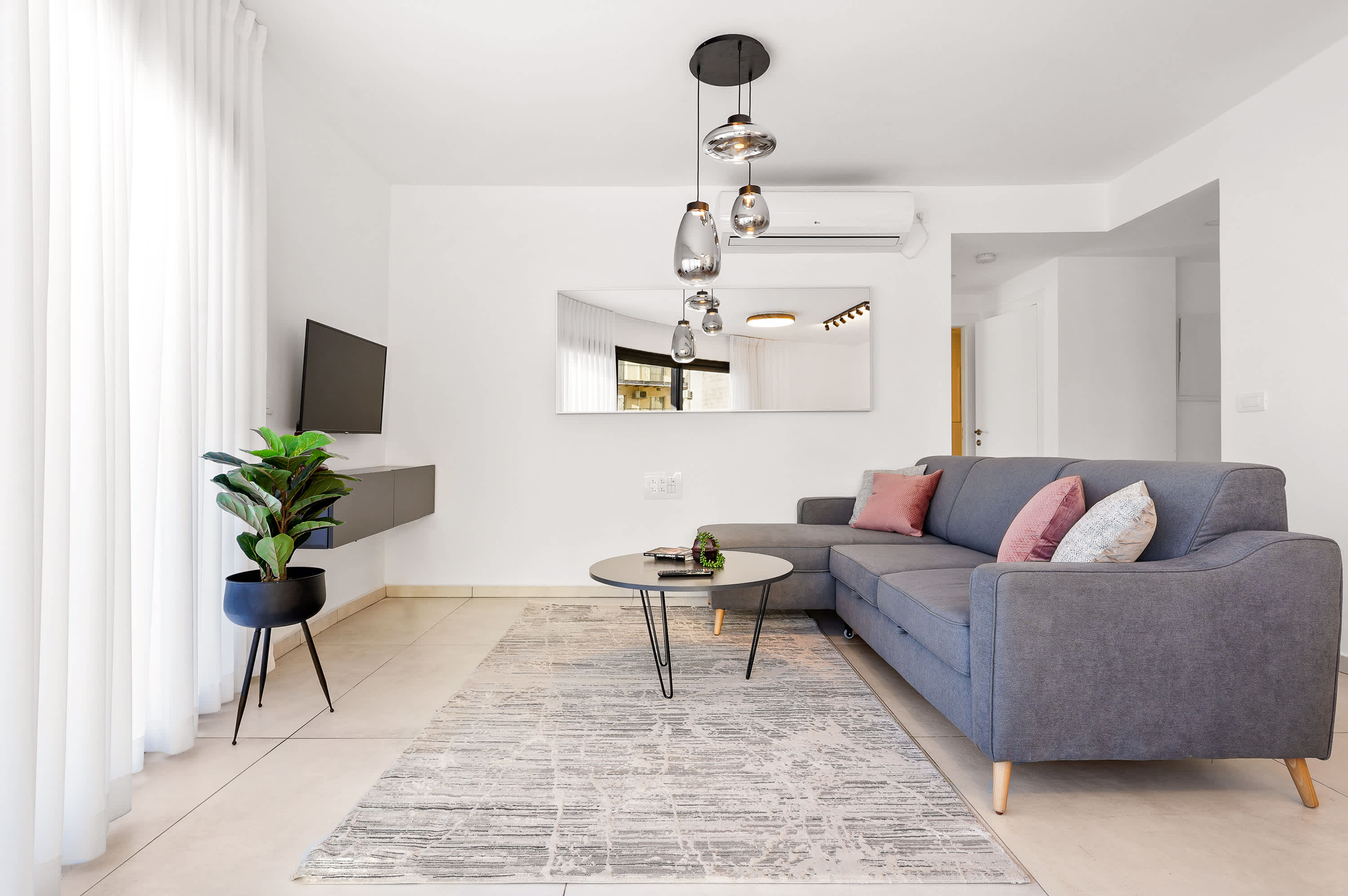 Deluxe 1 Bedrooms Apartment/Terrace in City Center photo 9