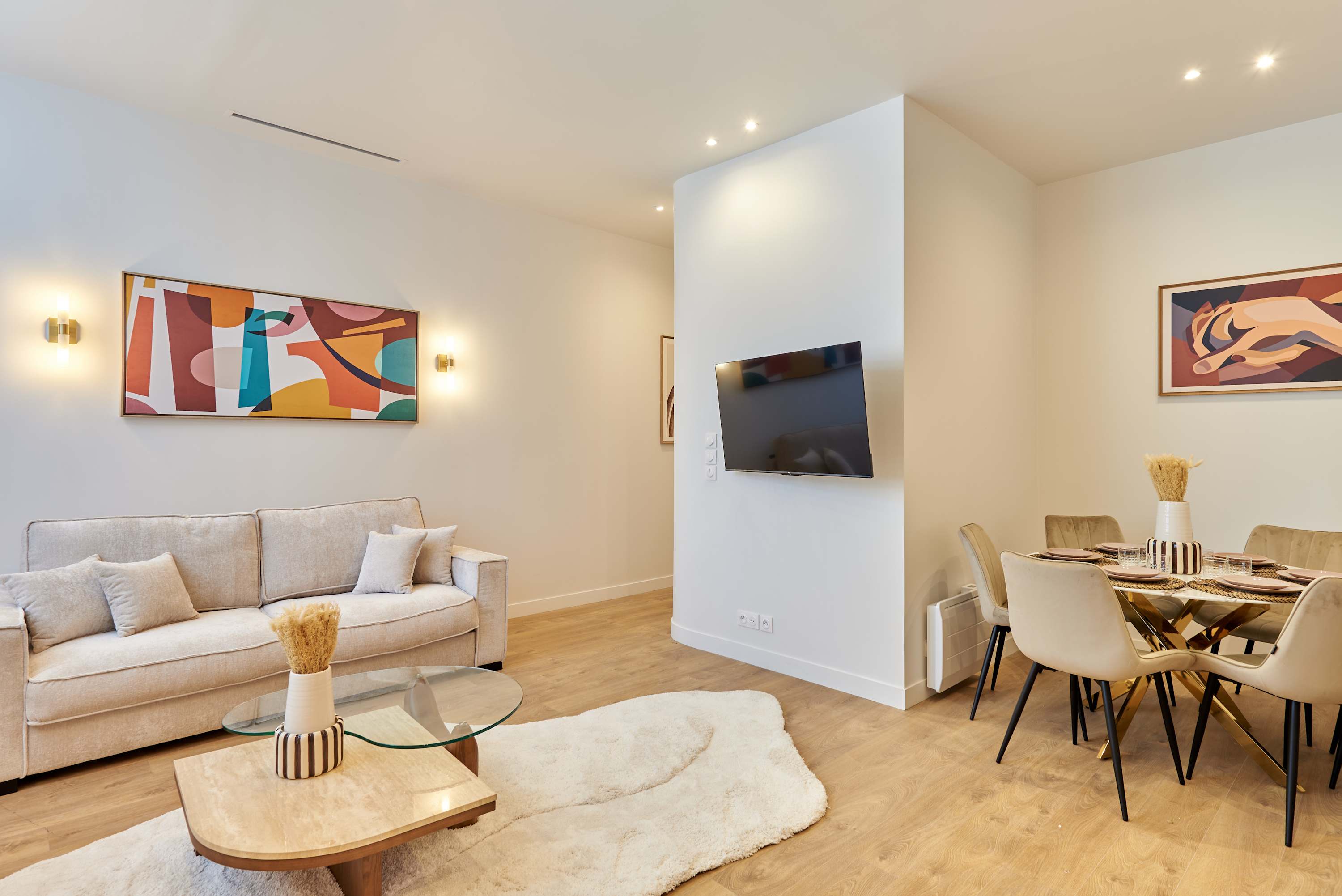 Elegant Apartment with Buttes-Chaumont Park — Paris, Île-de-France — vacation rental