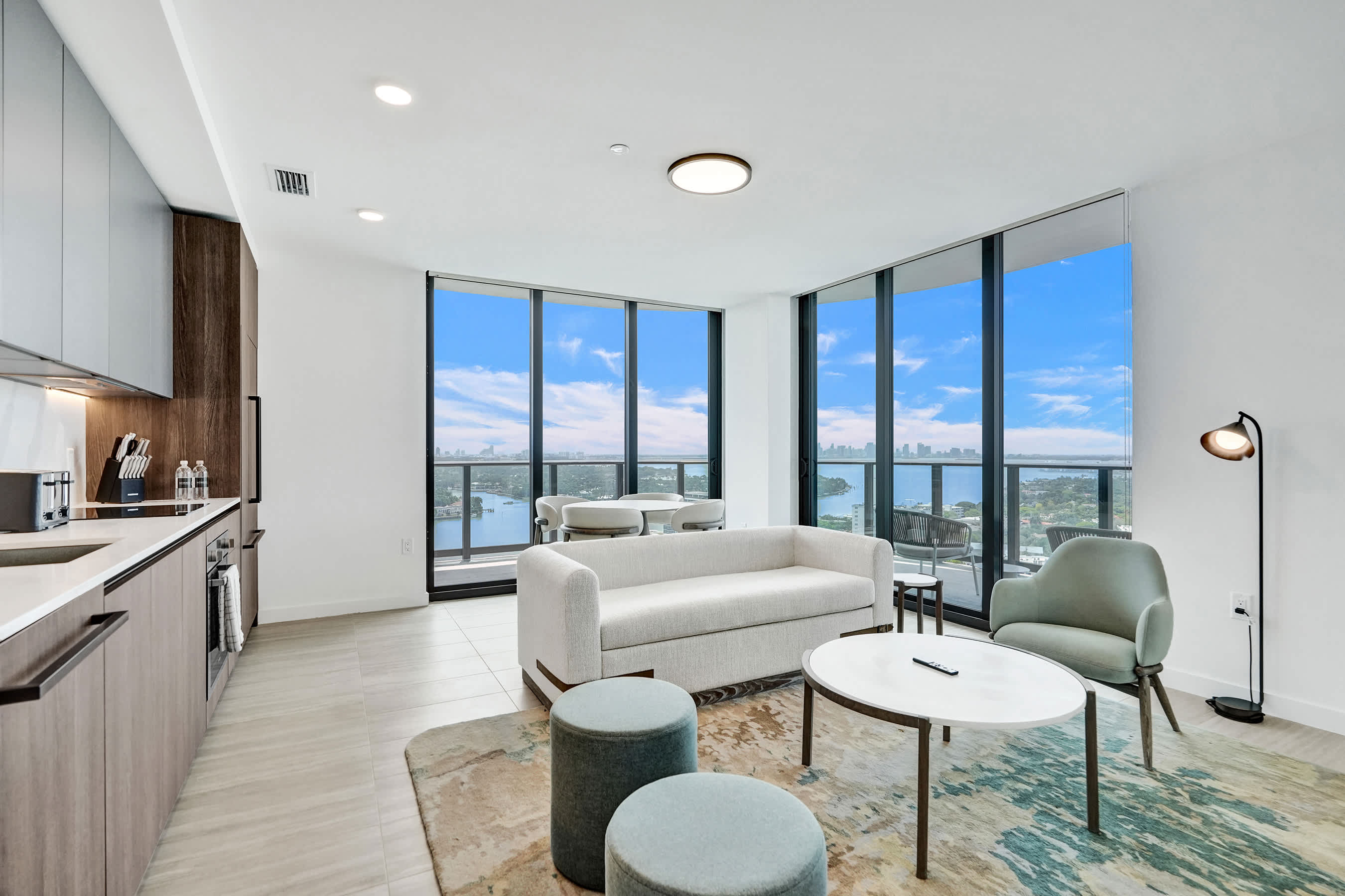 NEW: Stylish 2BR/2BA in the Heart of Miami Beach — Miami Beach, FL — vacation rental