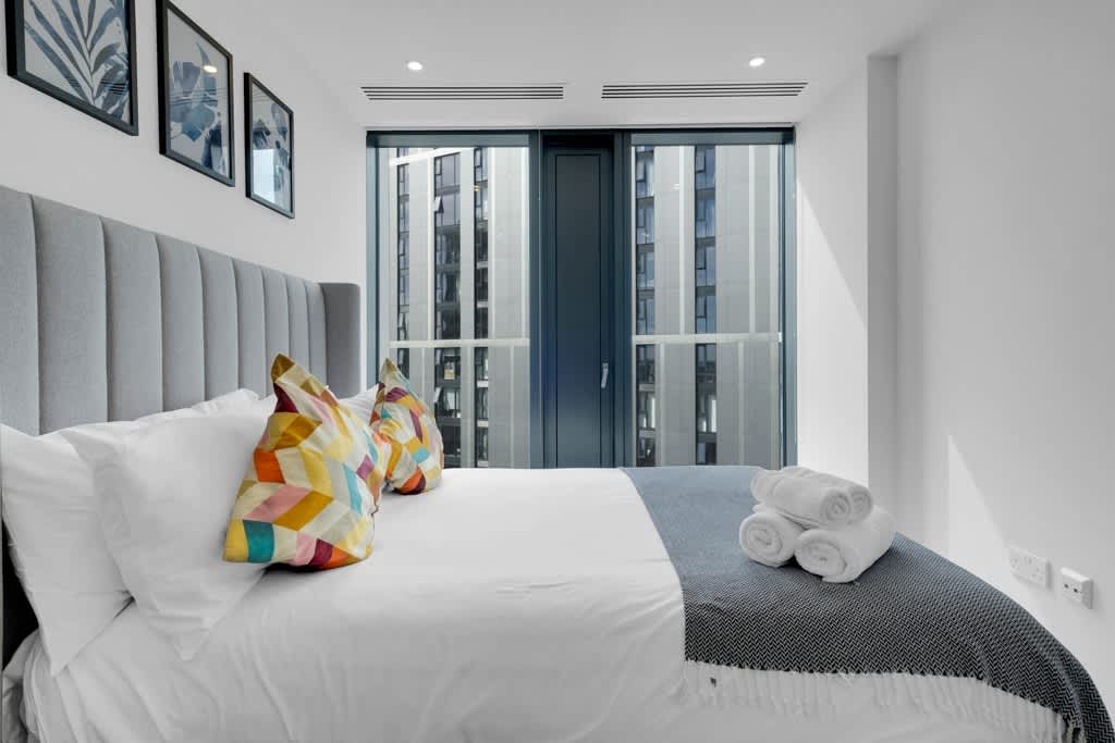 View Bright & Comfortable 2-Bed Apartment near City Cen in Broad Street 218 B1 Bright & Comfortable 2-Bed Apartment near City Cen in Broad Street 218 B1 - Property image 11 - VivreStays