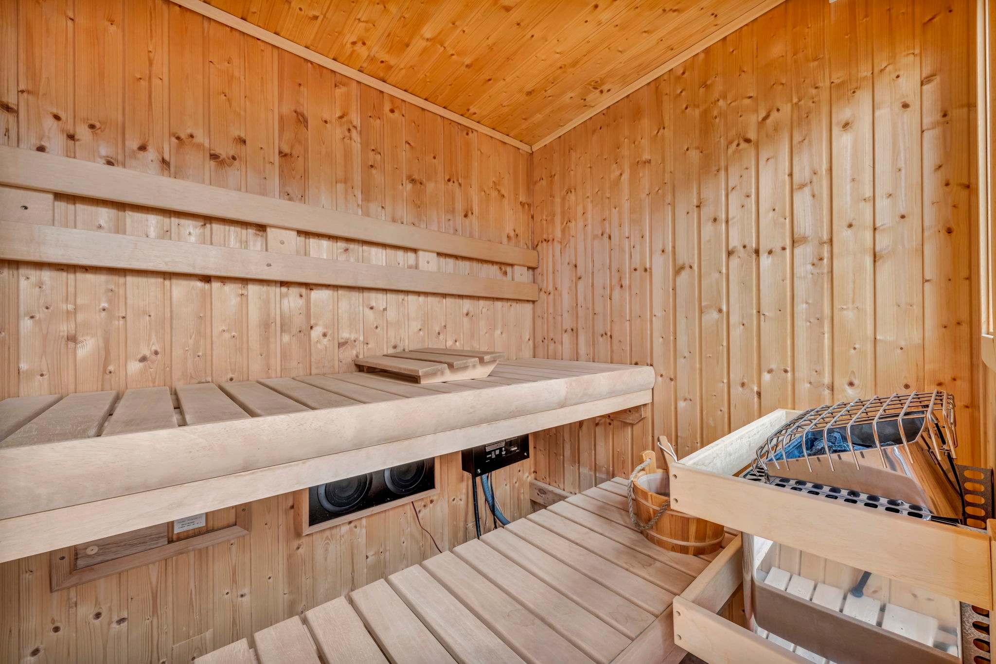 Luxury Rooftop Oasis Tremont: Sauna & Cold Plunge - Foto 49