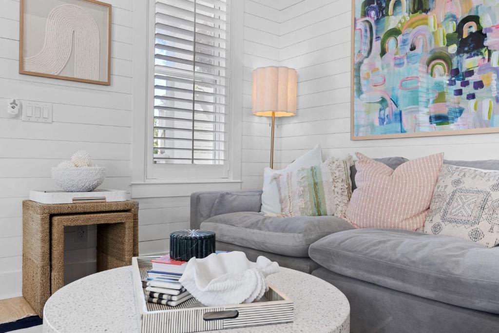 Hot Tub, Fire Pit, Steps to 30A Beach | Reel McCoy