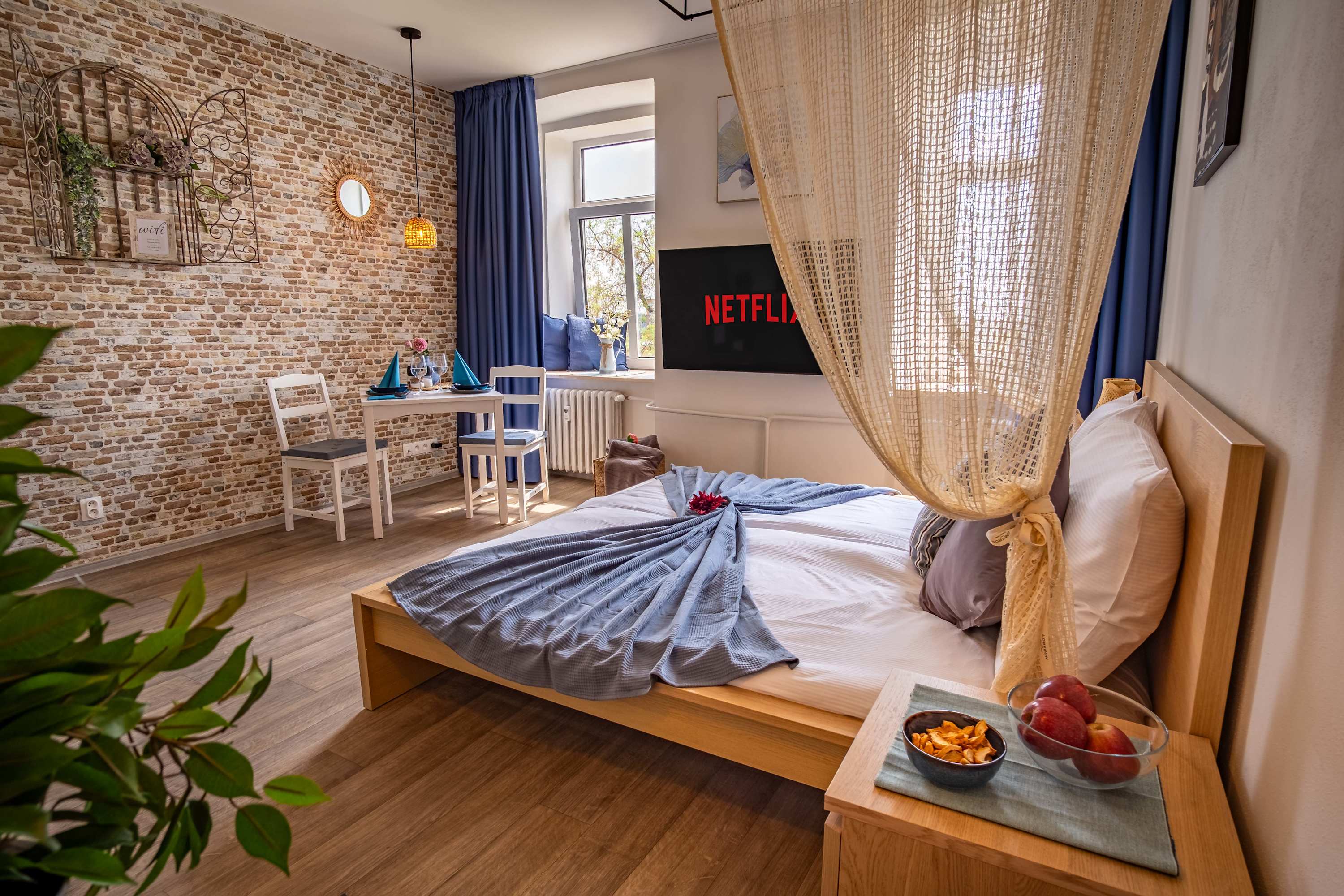 Florence haven, AC, Netflix, DT