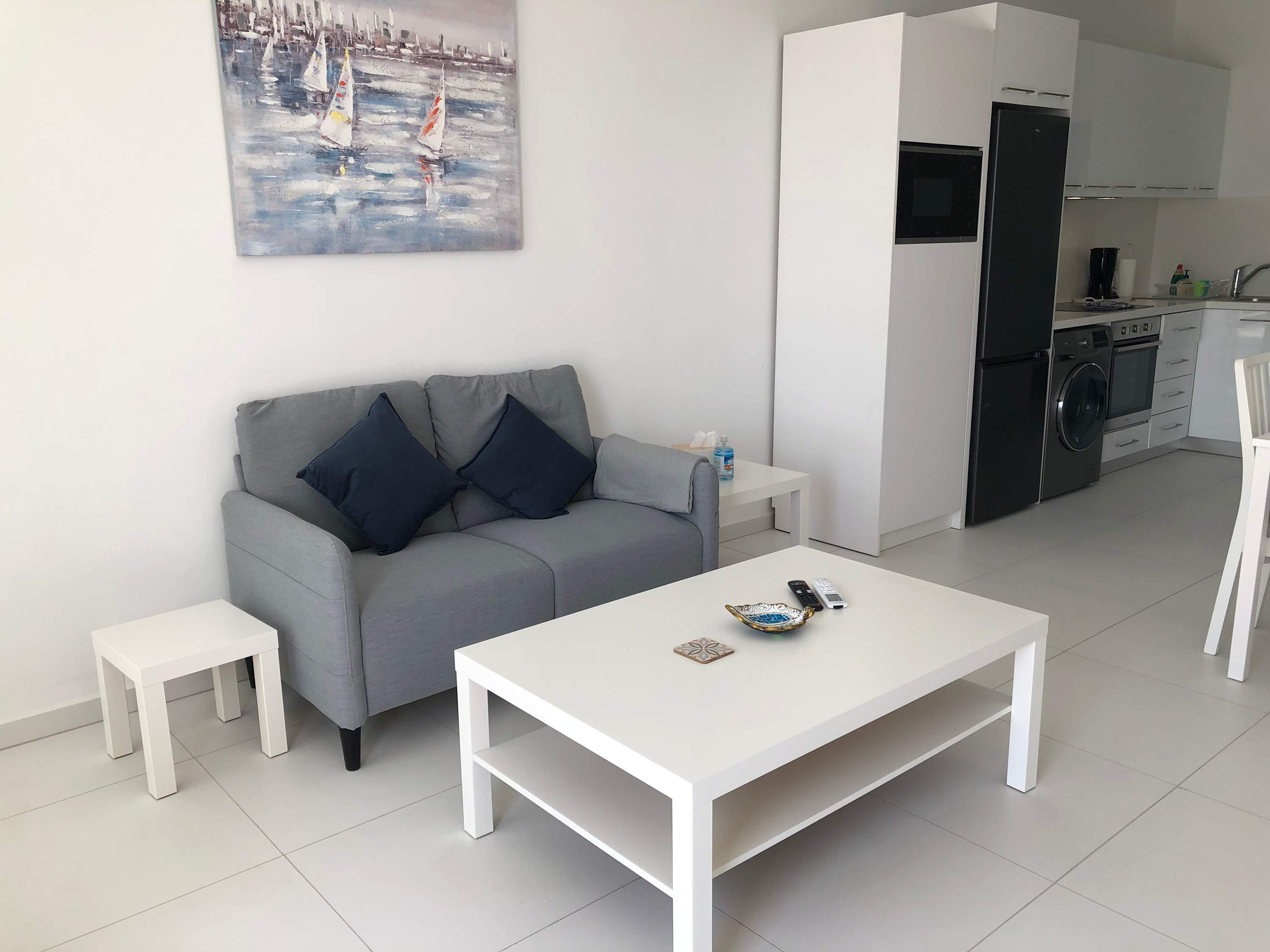 Venus Beach | Elegant 1BR Apt | 100m From Sea | Groundfloor