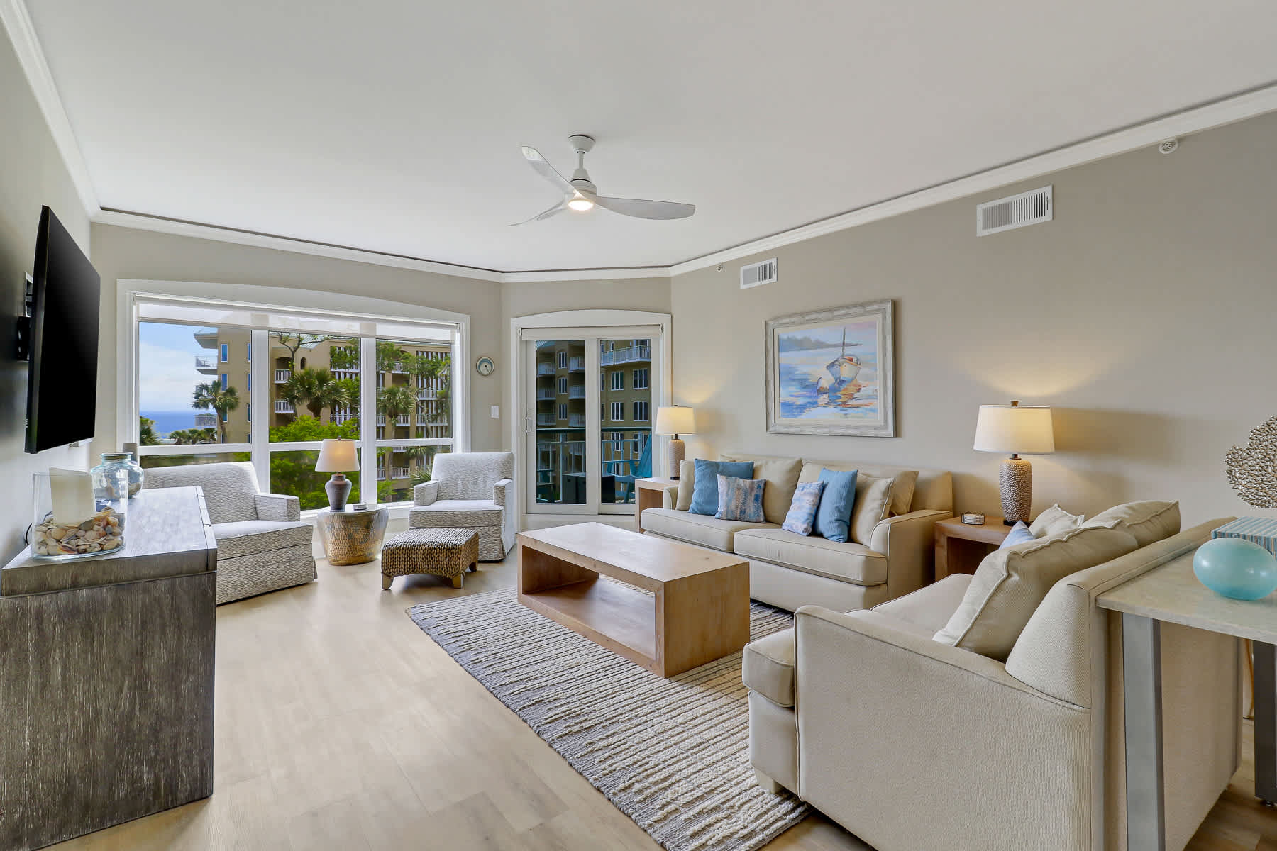 Ocean Views Immaculate Windsor Court Villa