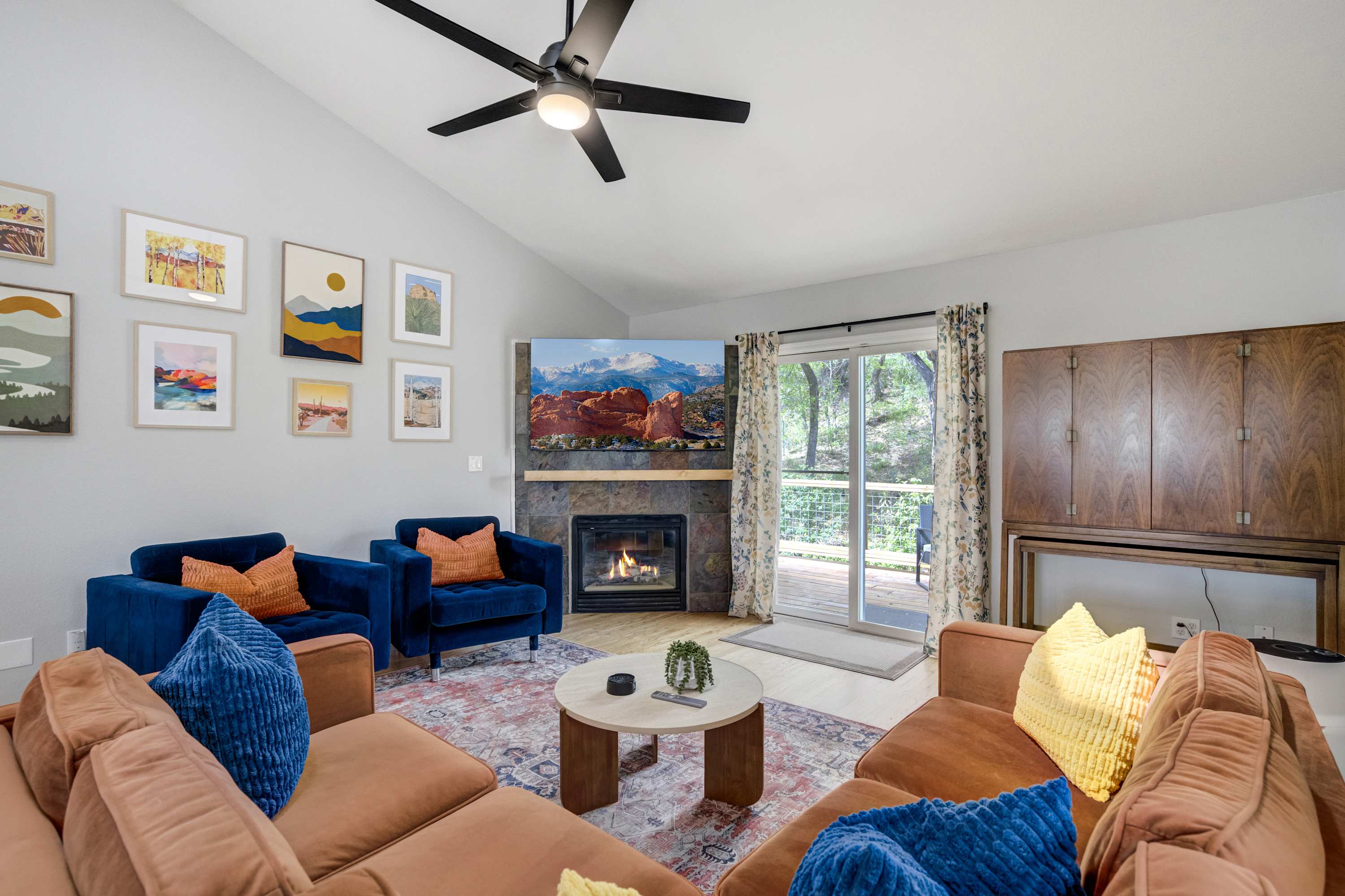 Old Colorado City |Terrace, Grill & Fire Pit area — Colorado Springs, CO — vacation rental