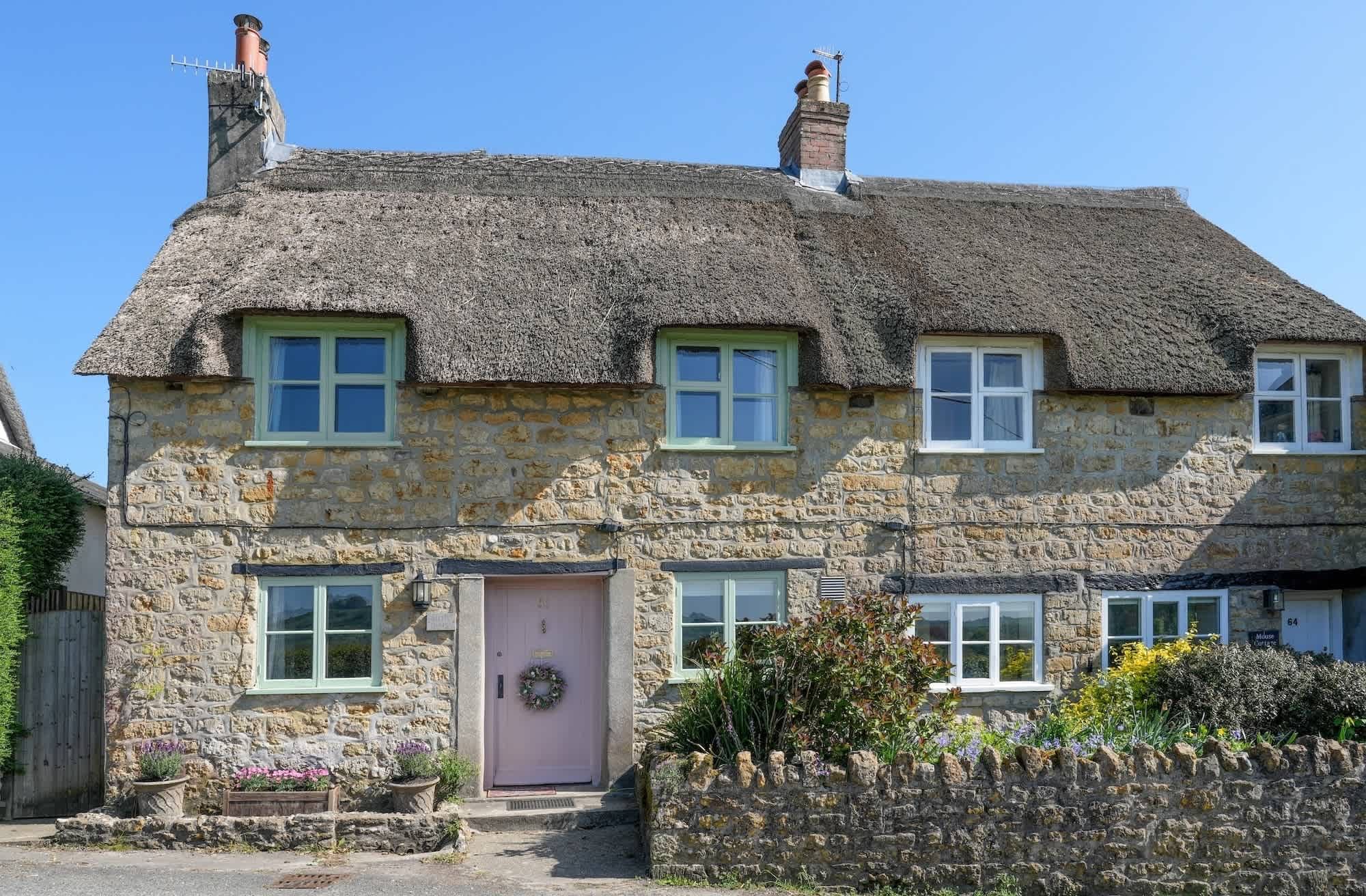 18th Century Thatched Cottage, Parking & Garden — Dorset, England — vacation rental