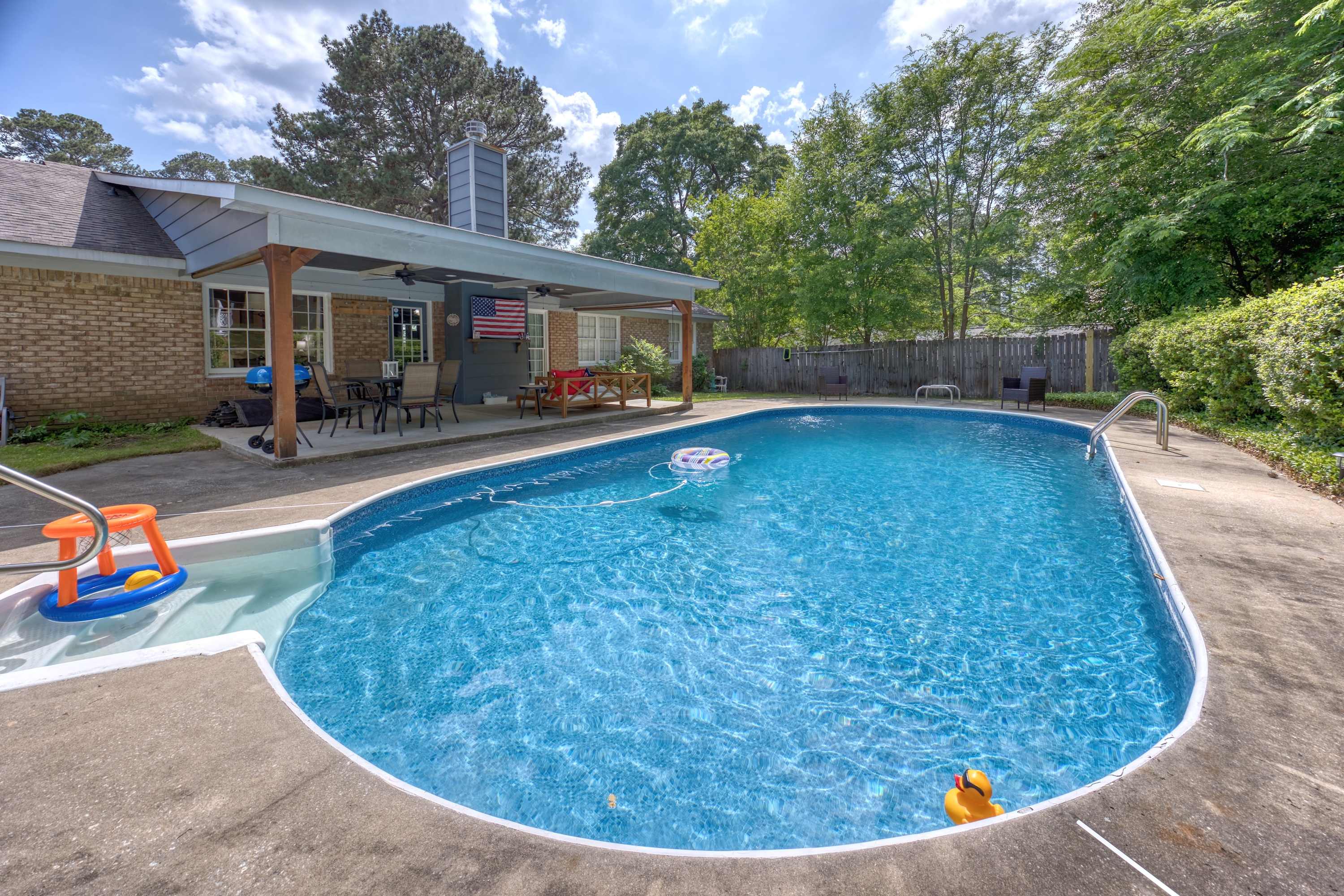 3-bedroom Columbus Family Home With Private Pool - Columbus, GA