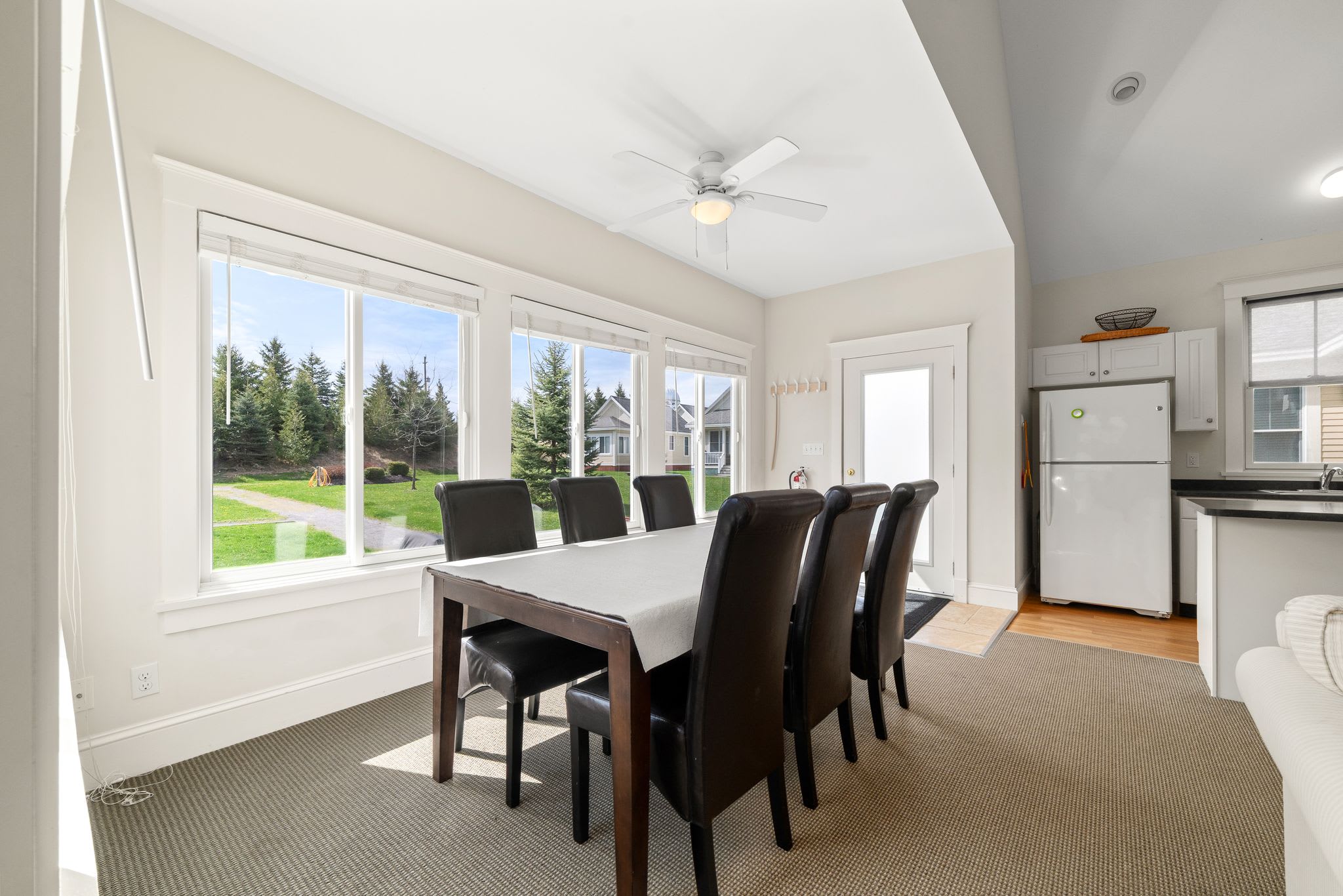 The Amberwing - 28 Meadow View