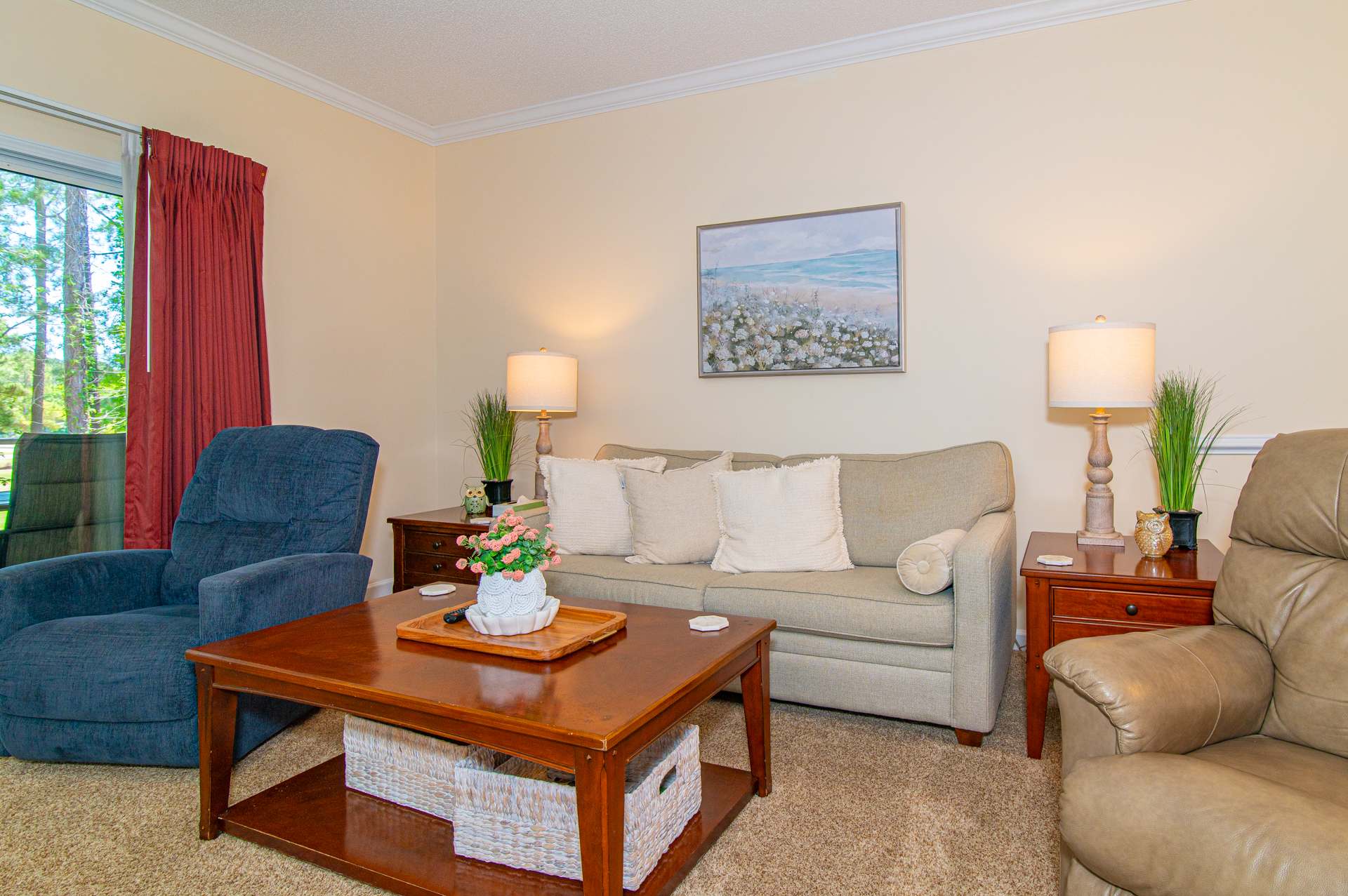 Pet Friendly Golf Paradise w Huge Pool and Hot Tub