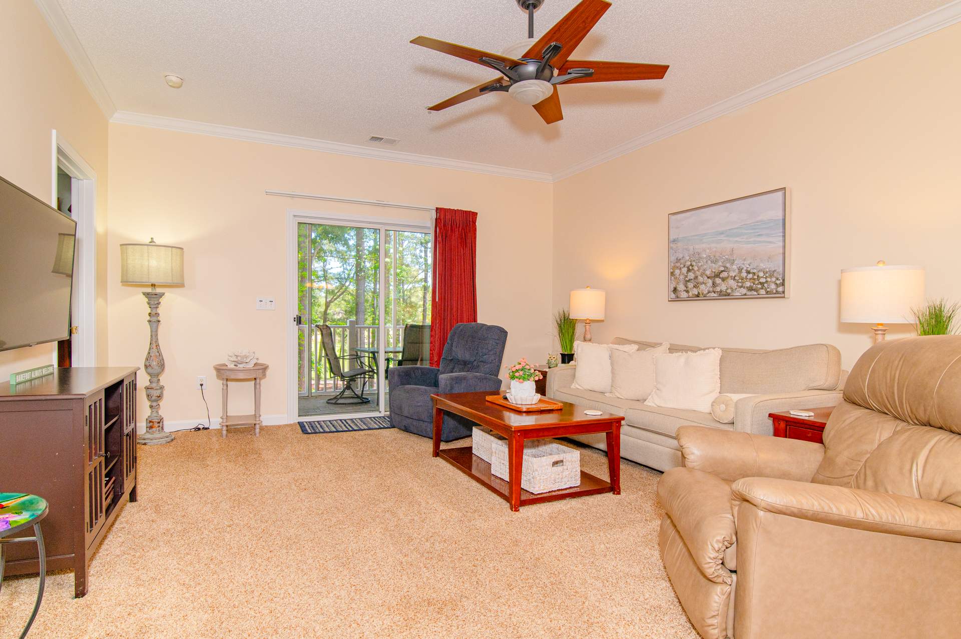 Pet Friendly Golf Paradise w Huge Pool and Hot Tub