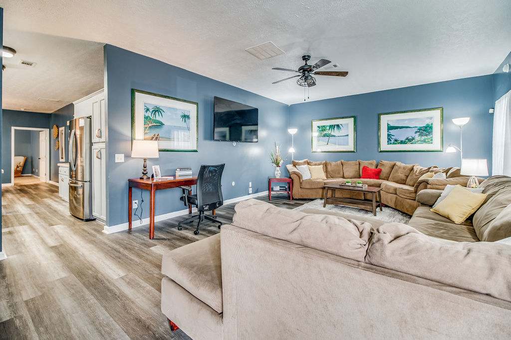 Private Patio & Close to Beach! Coastal Cottage in Pensacola, FL