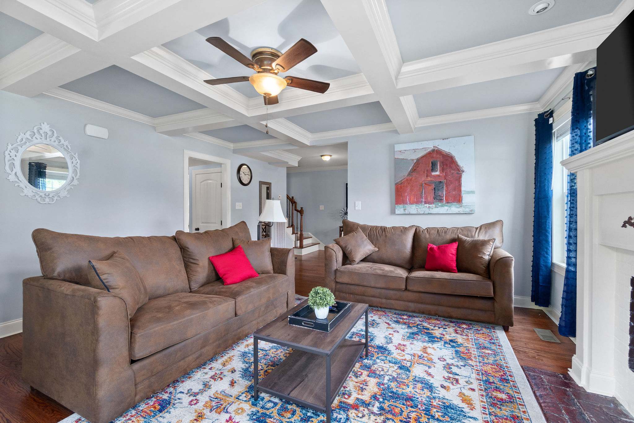 Near Campbell & Downtown- Cottage & Carriage House in Clarksville, TN