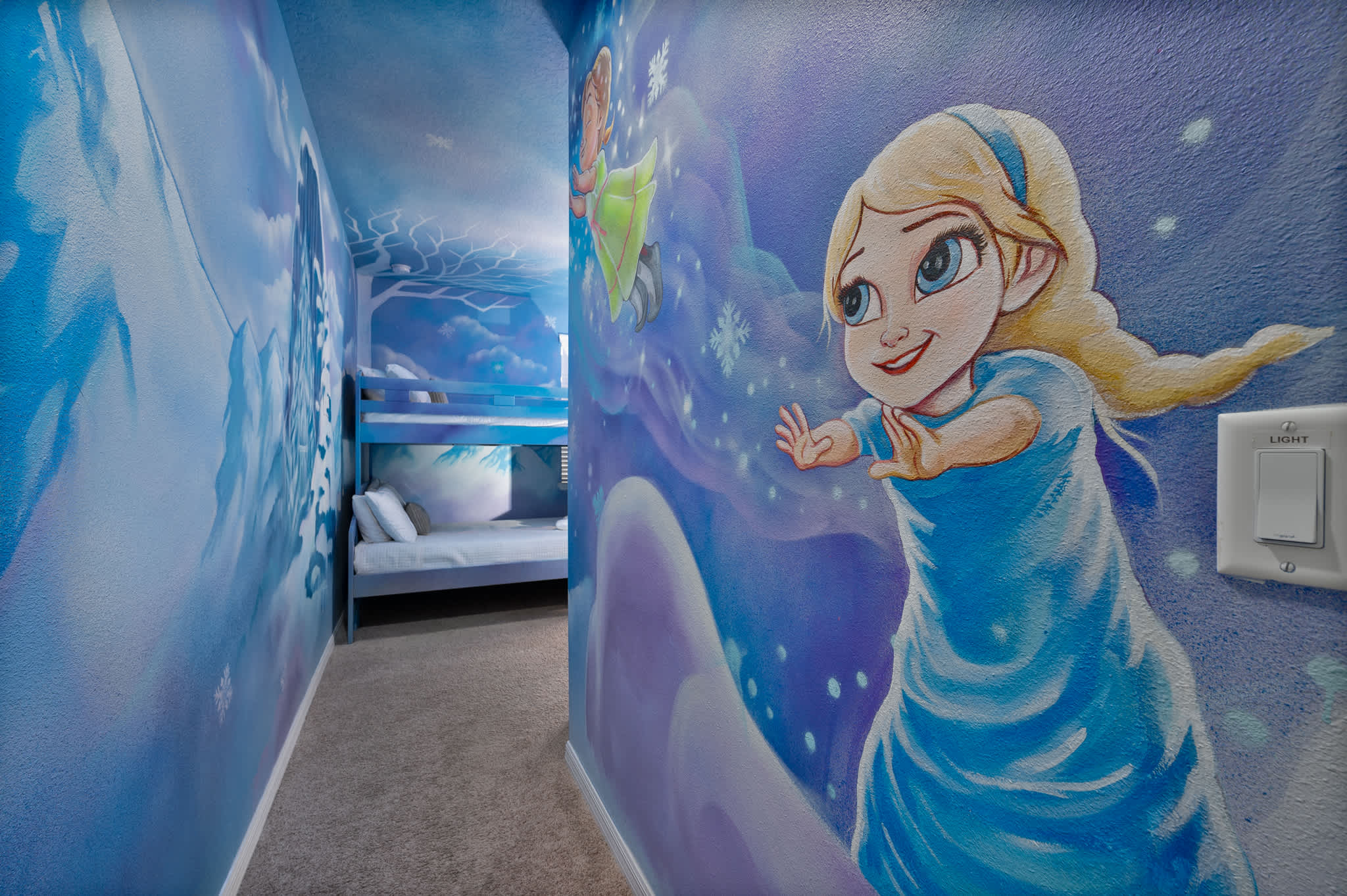 Resort villa w/ pool, game room & hot tub