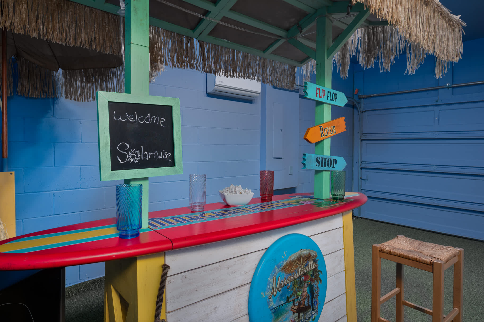 Memories await! Enjoy this fun and vibrant space