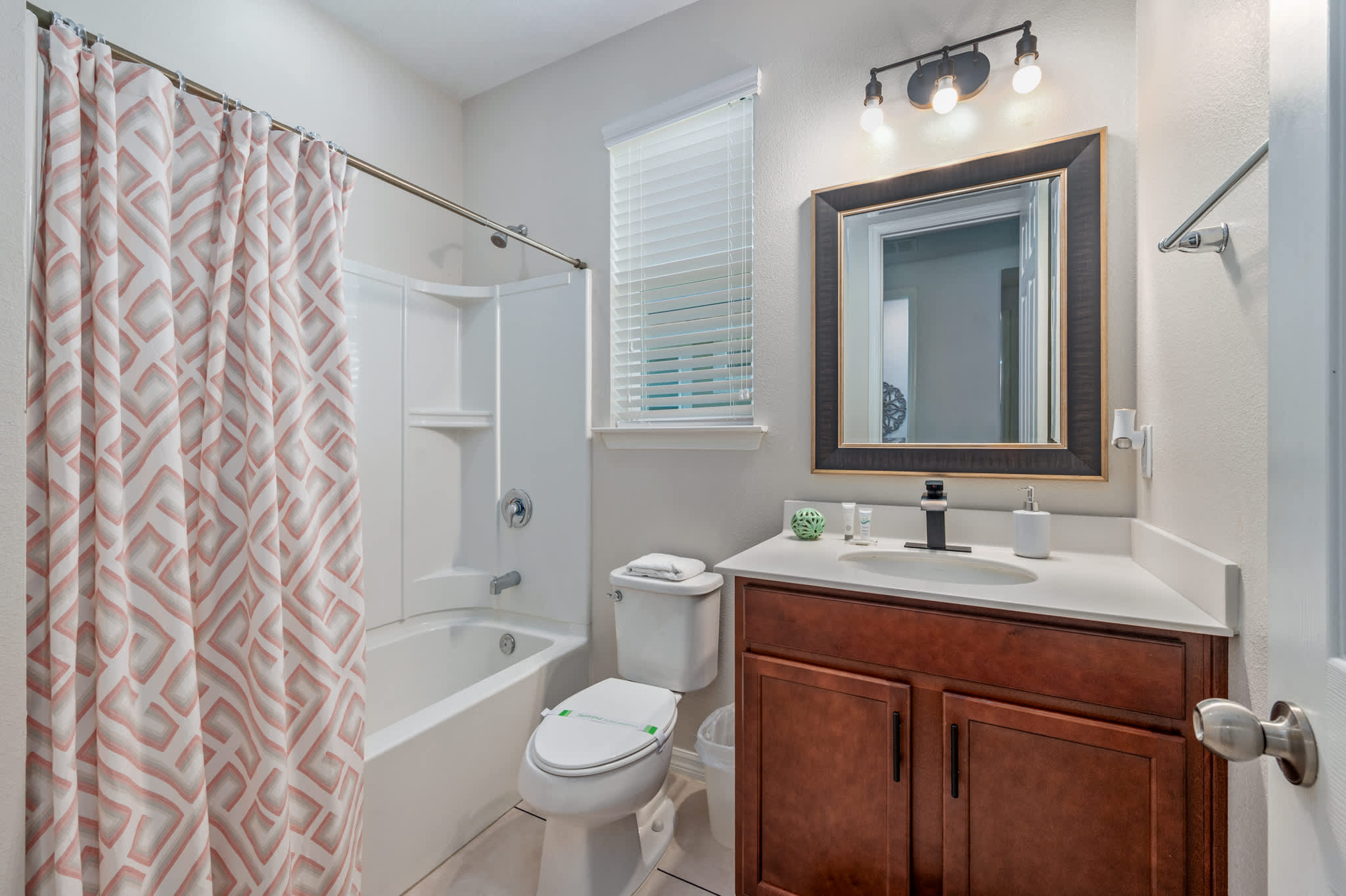 Our bathroom offers all the necessities for your comfort during your vacation.
