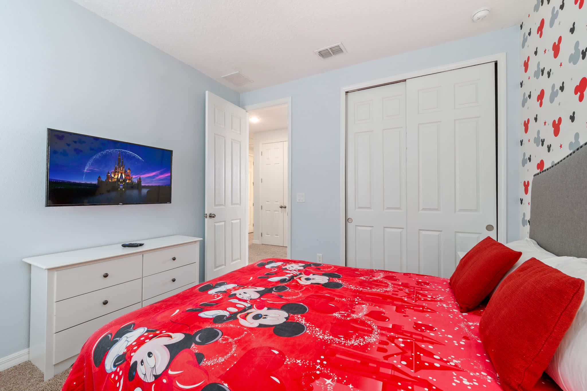 Resort villa w/ pool, game room & hot tub