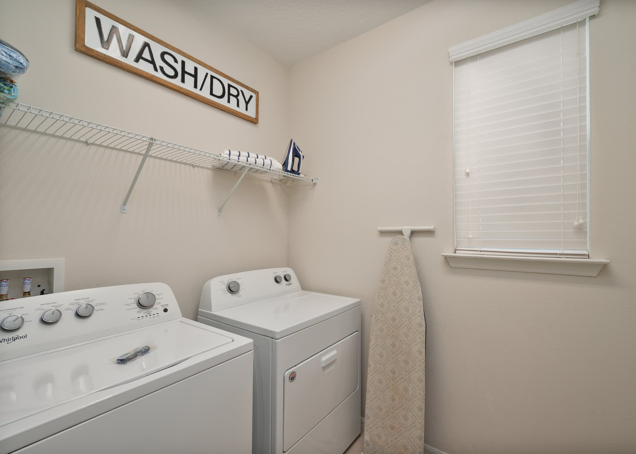 Resort villa w/ pool, game room & hot tub