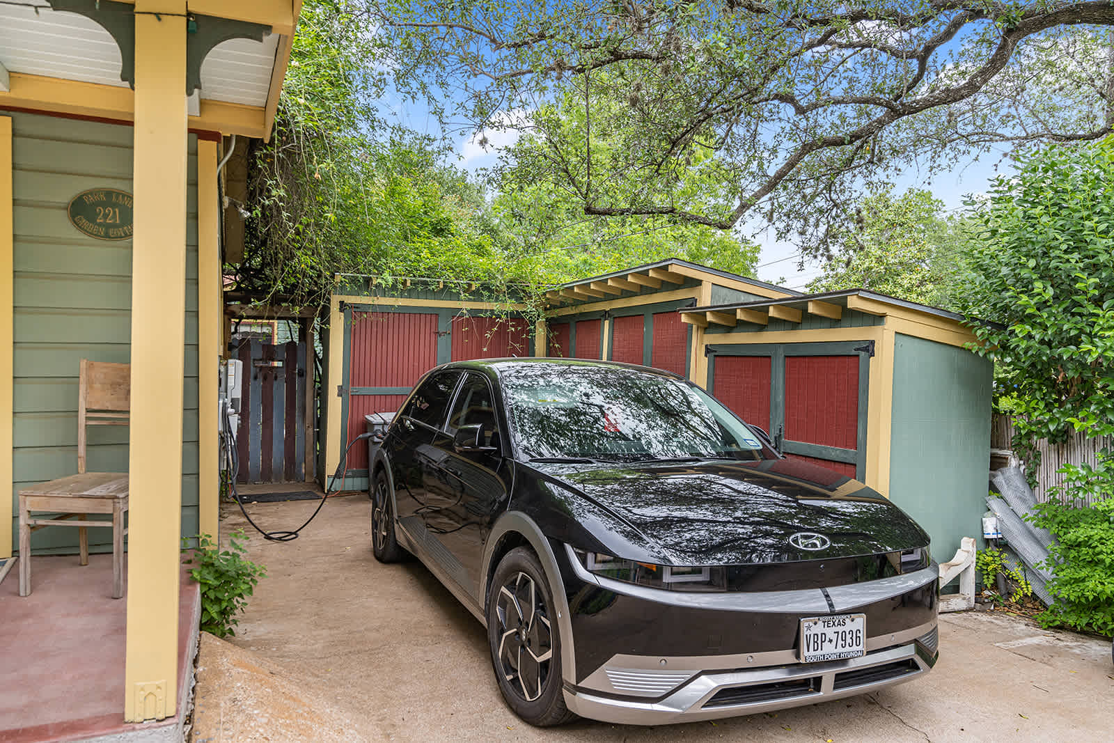 SoCo District, Pool | Carriage House, Park Lane