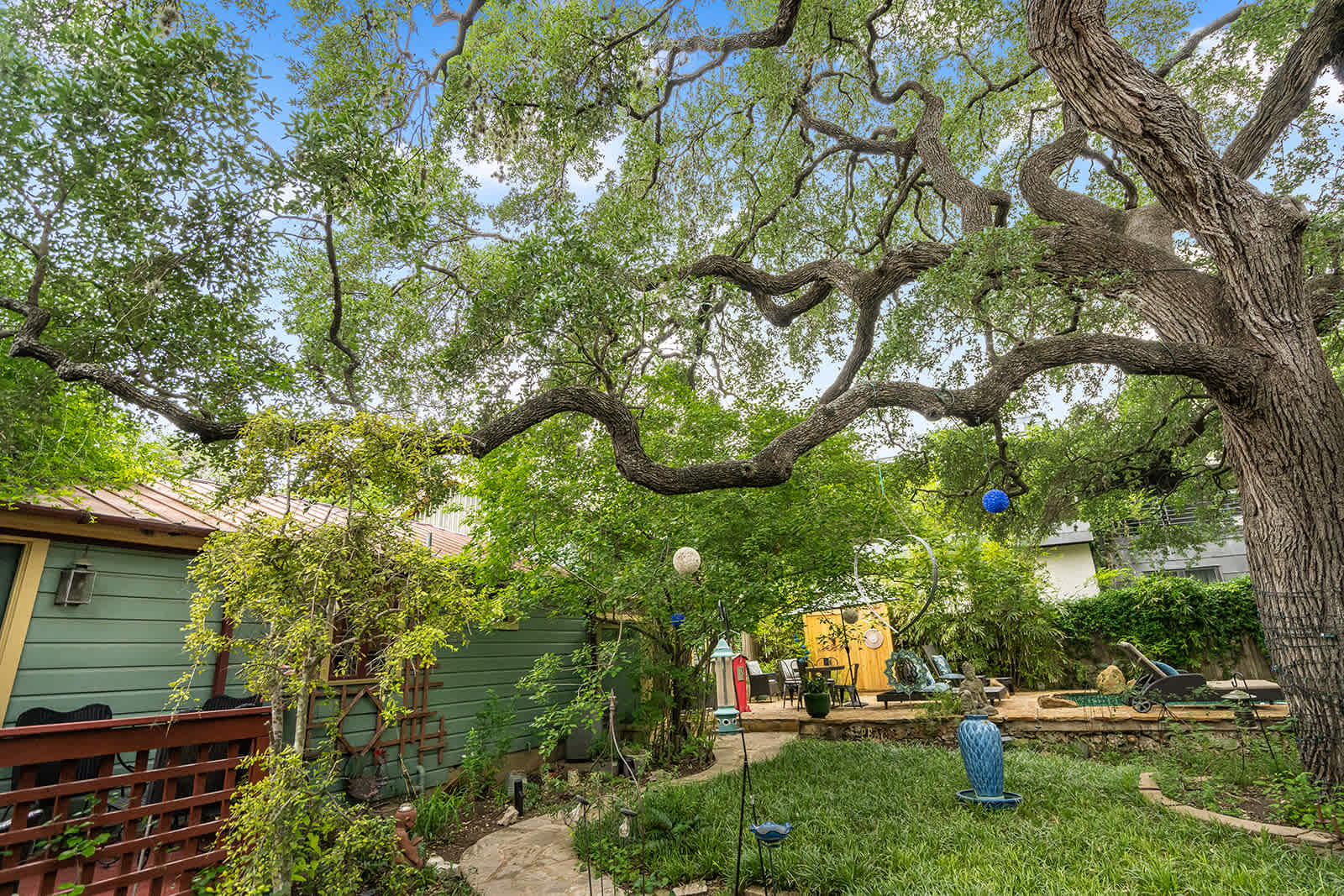 SoCo District, Pool | Carriage House, Park Lane