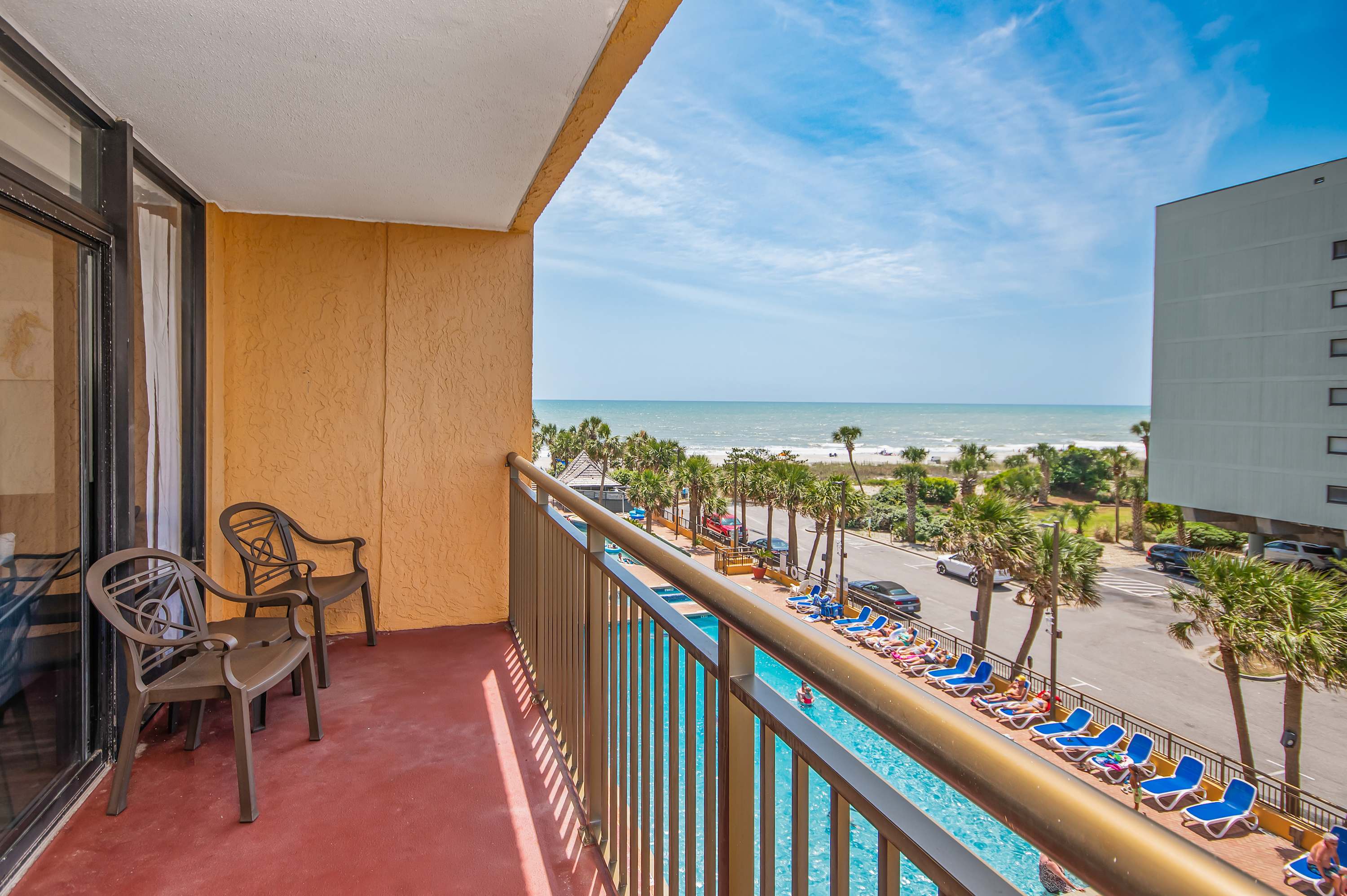 Sunlit Beach View, Comfy KING, Pool, Hot Tubs, Lazy River,No Resort Fees, M41 — Myrtle Beach, SC — vacation rental