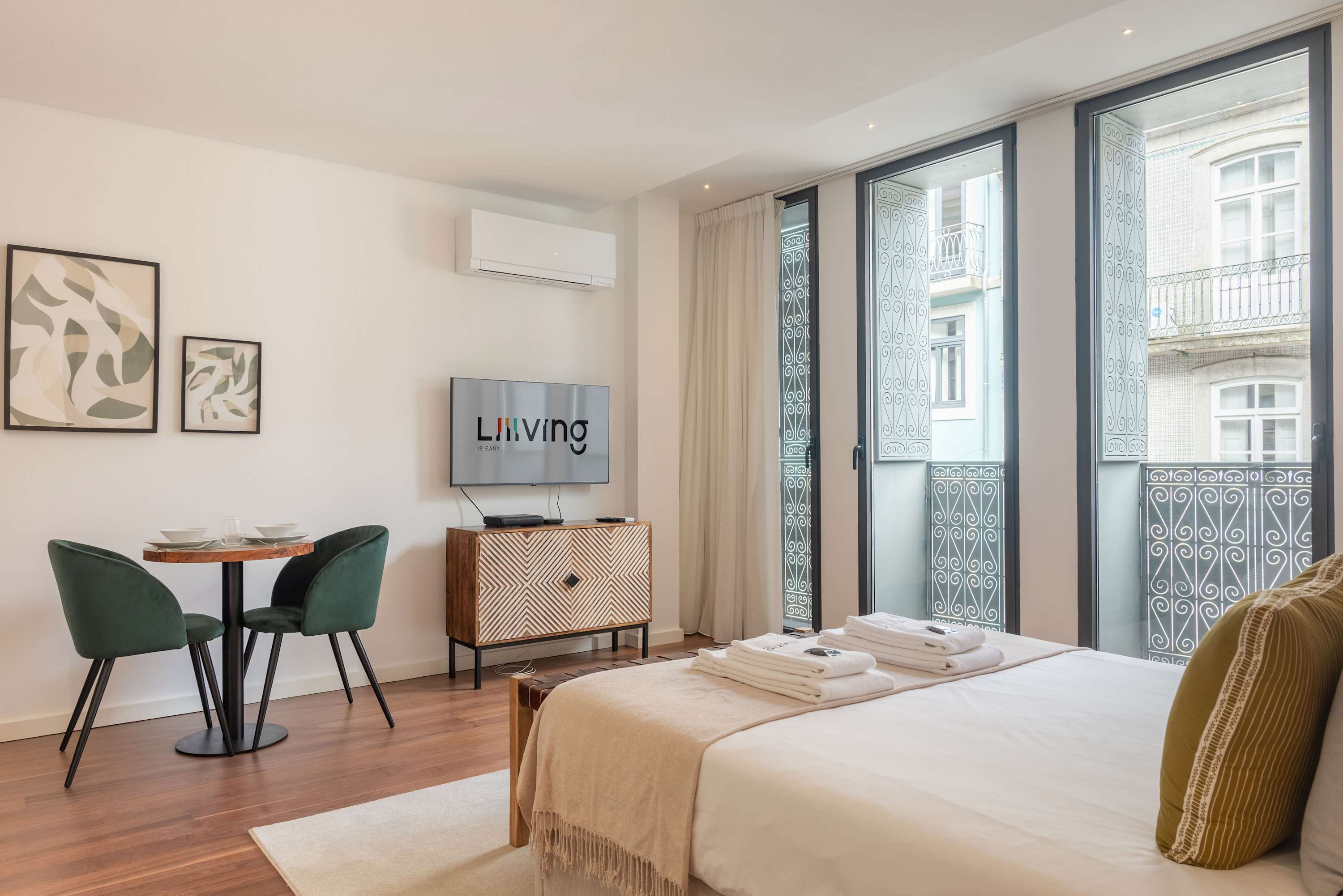 Liiiving in Porto - The Prestige Apartment A — Porto, Porto — vacation rental
