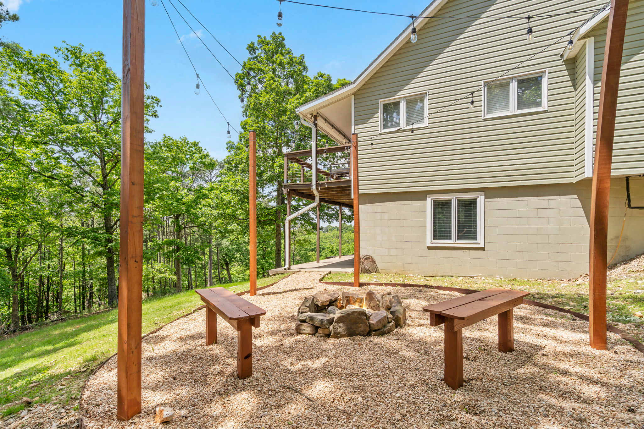 Outdoor firepit