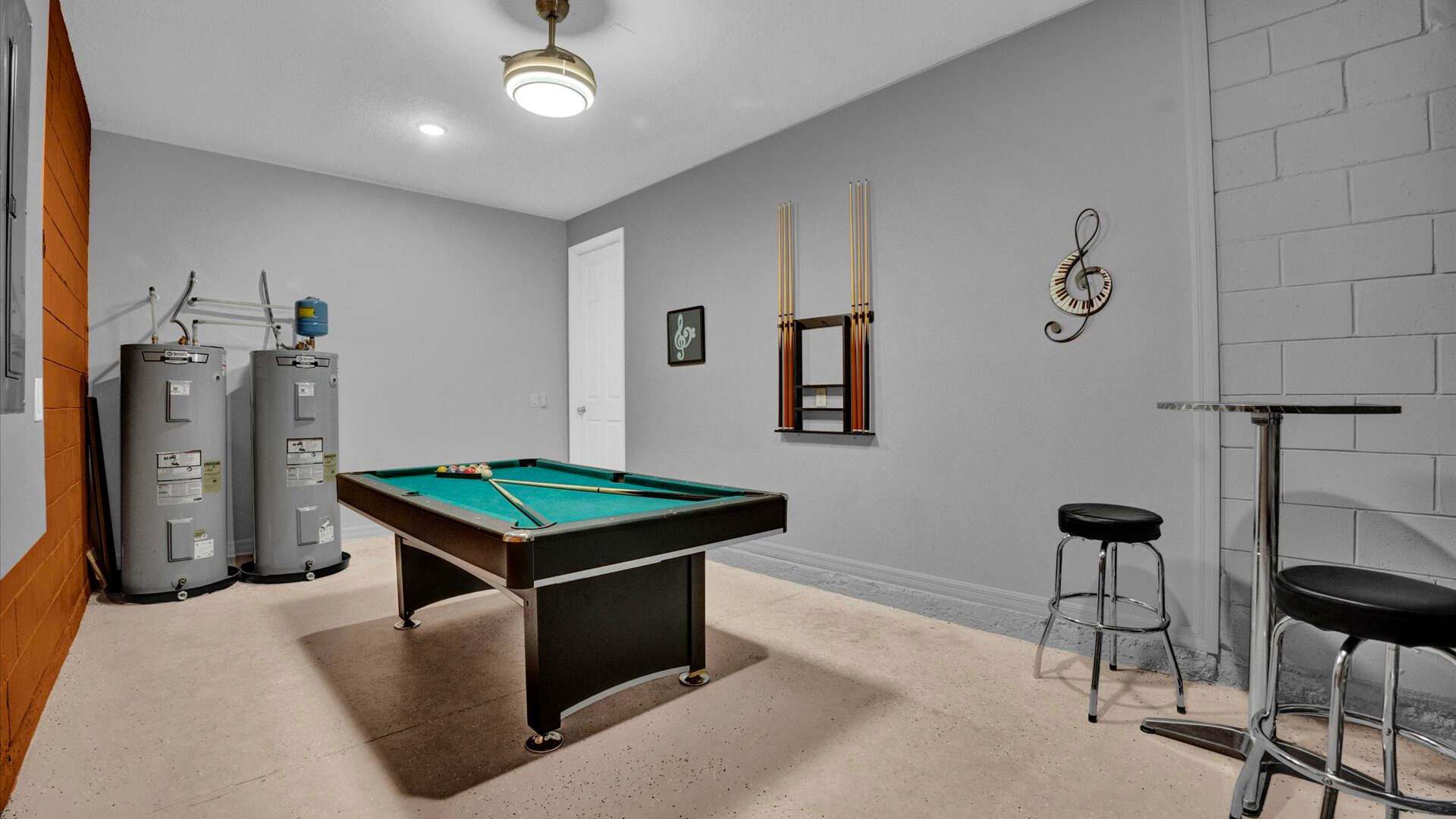 Games room with Billiards 