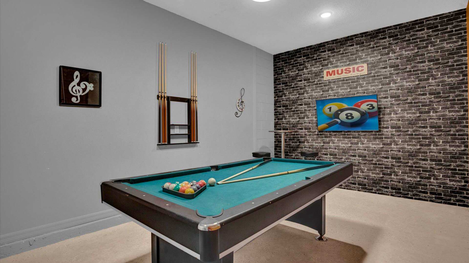 Games room with Billiards 