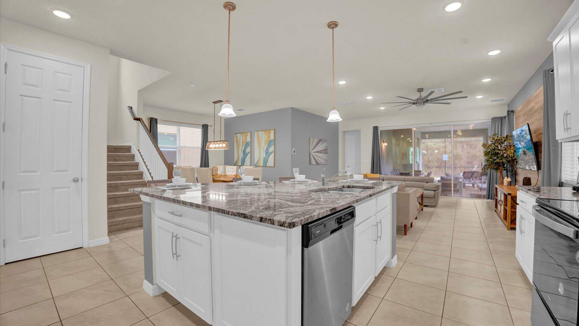 Kitchen with centered island 