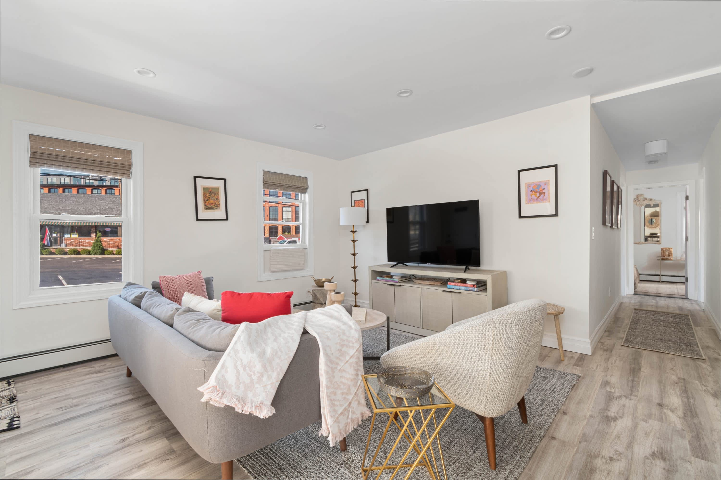 Historic Apartments in Center, Warren - Sleep 8!