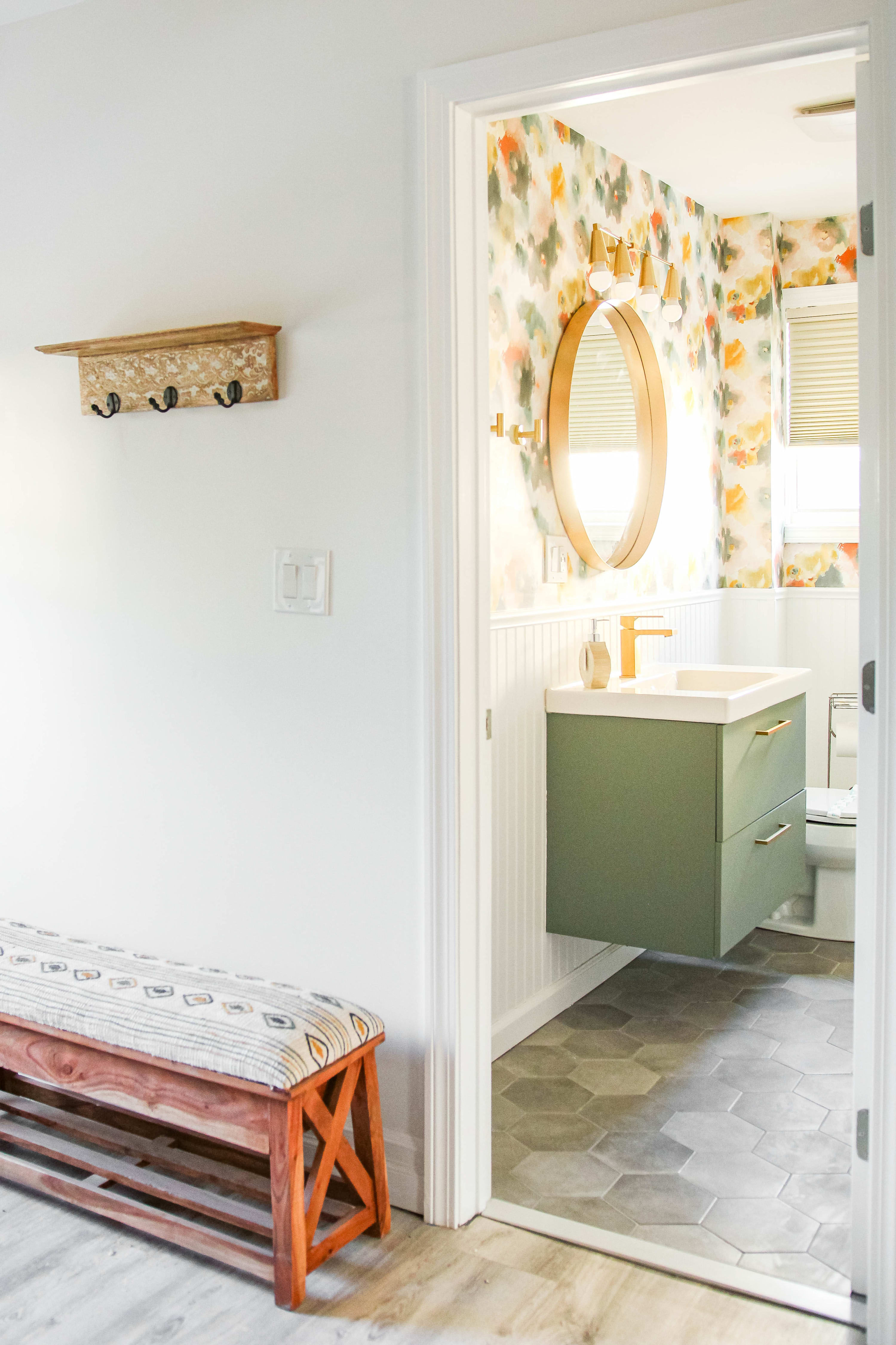 Historic Apartments in Center, Warren - Sleep 8!