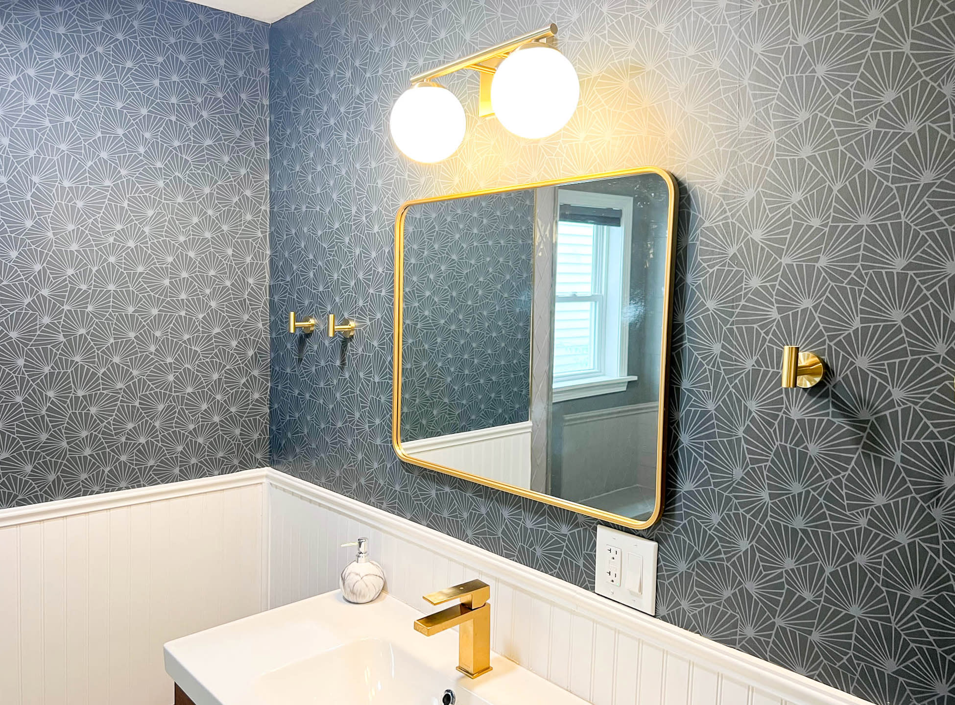 Historic Apartments in Center, Warren - Sleep 8!