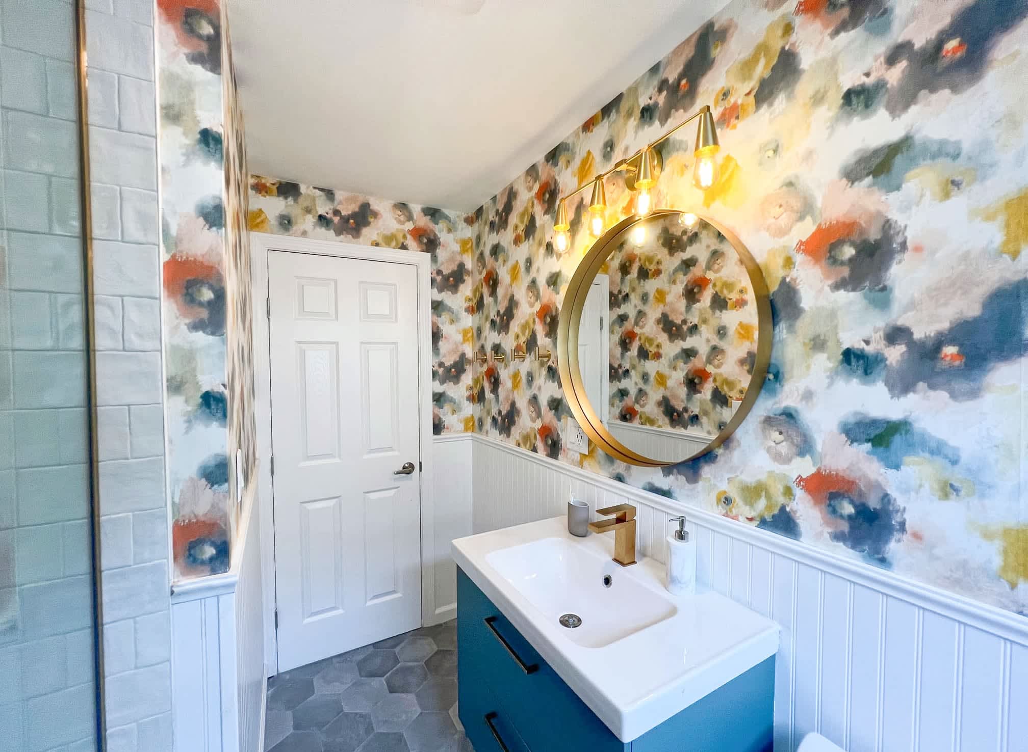 Historic Apartments in Center, Warren - Sleep 8!