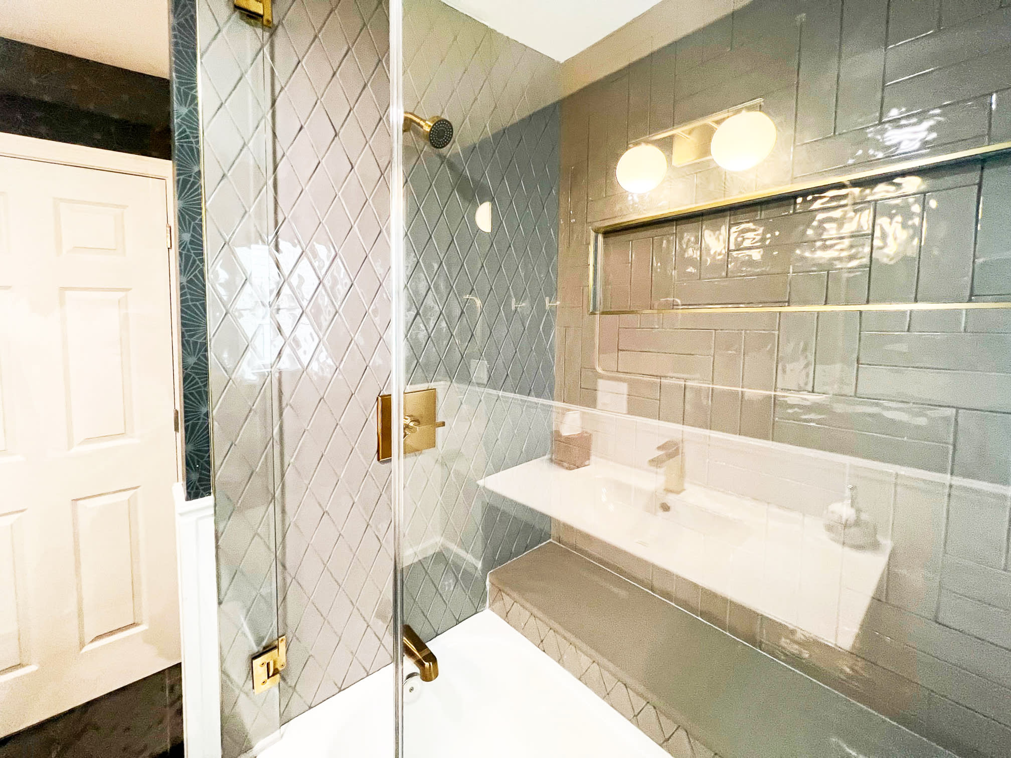 Historic Apartments in Center, Warren - Sleep 8!