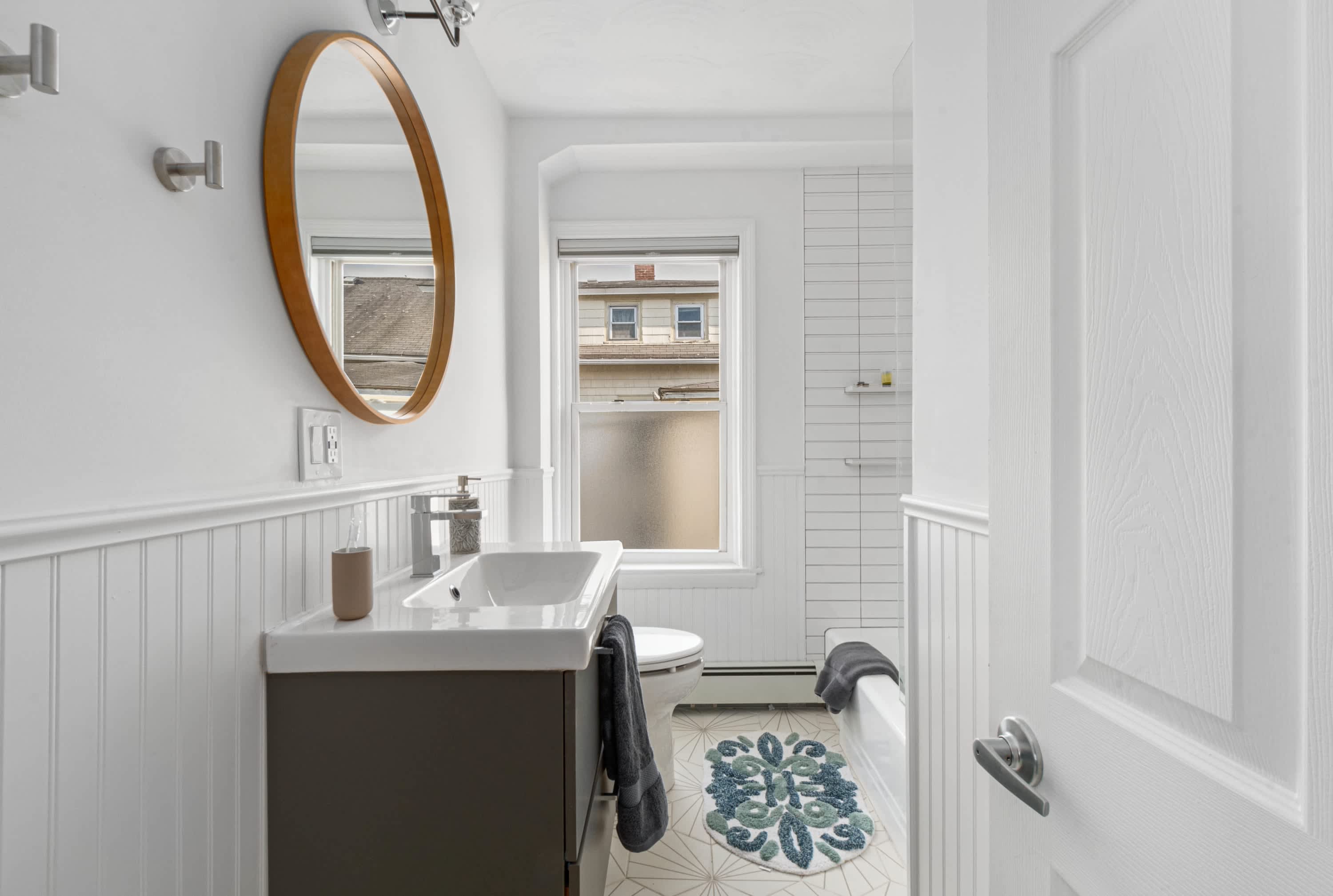 Historic Apartments in Center, Warren - Sleep 8!
