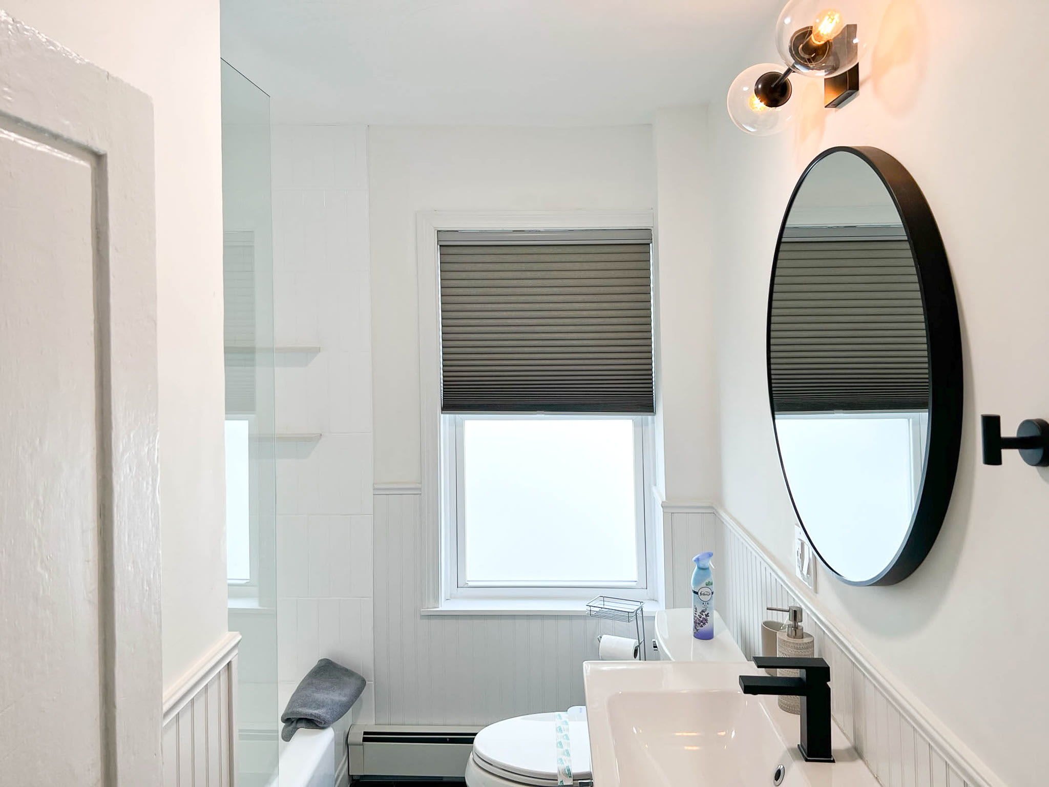 Historic Apartments in Center, Warren - Sleep 8!