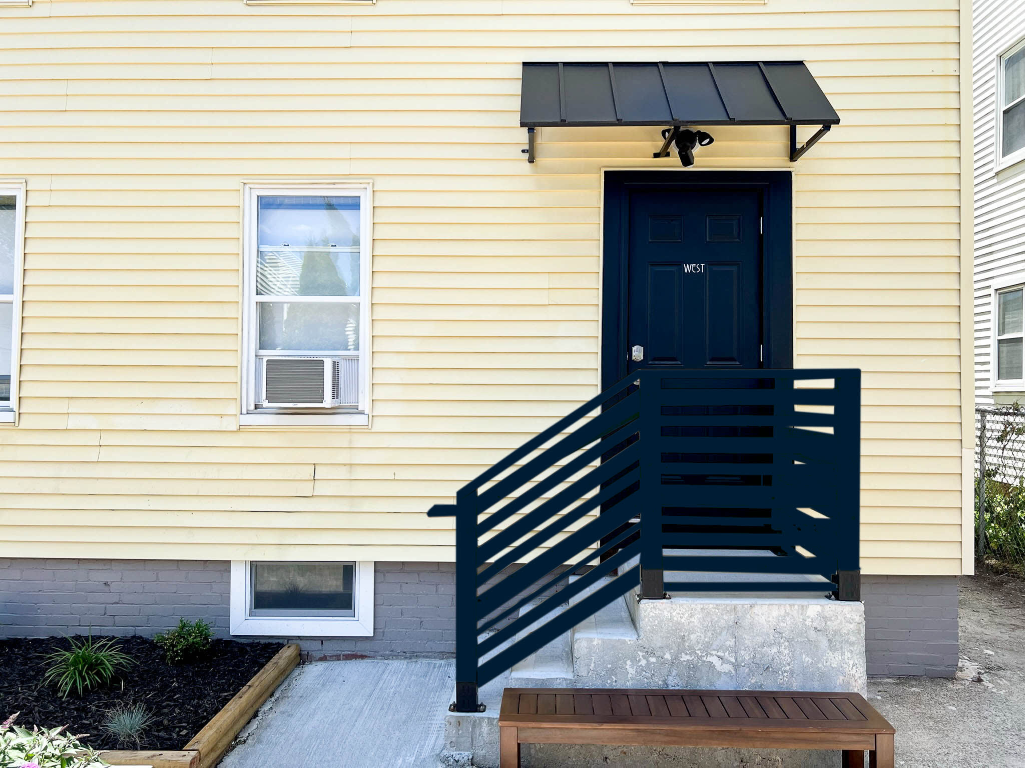Historic Apartments in Center, Warren - Sleep 8!