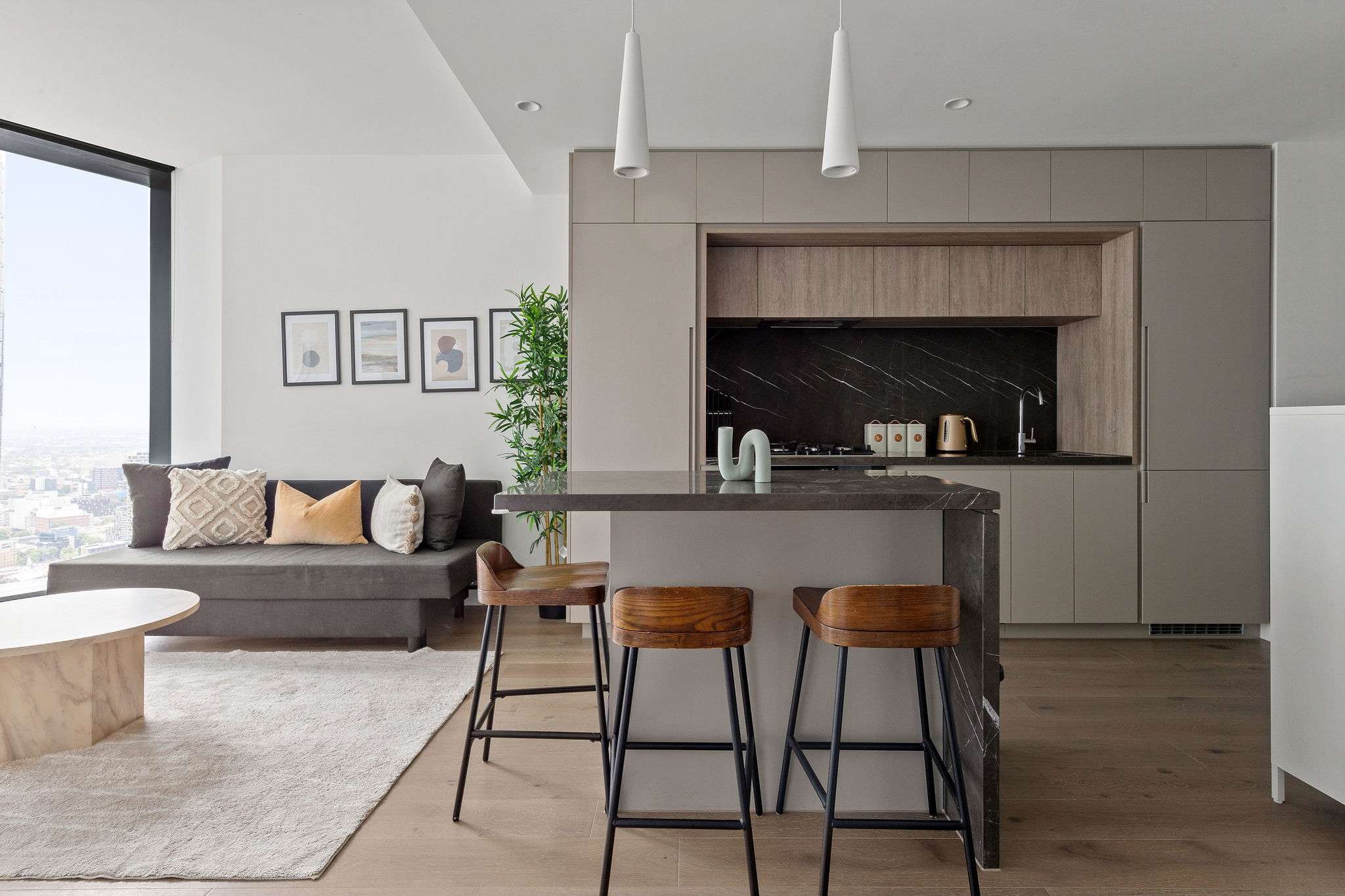 A Lux 2BR Apt Right Opposite Southern Cross — Melbourne, Victoria — vacation rental