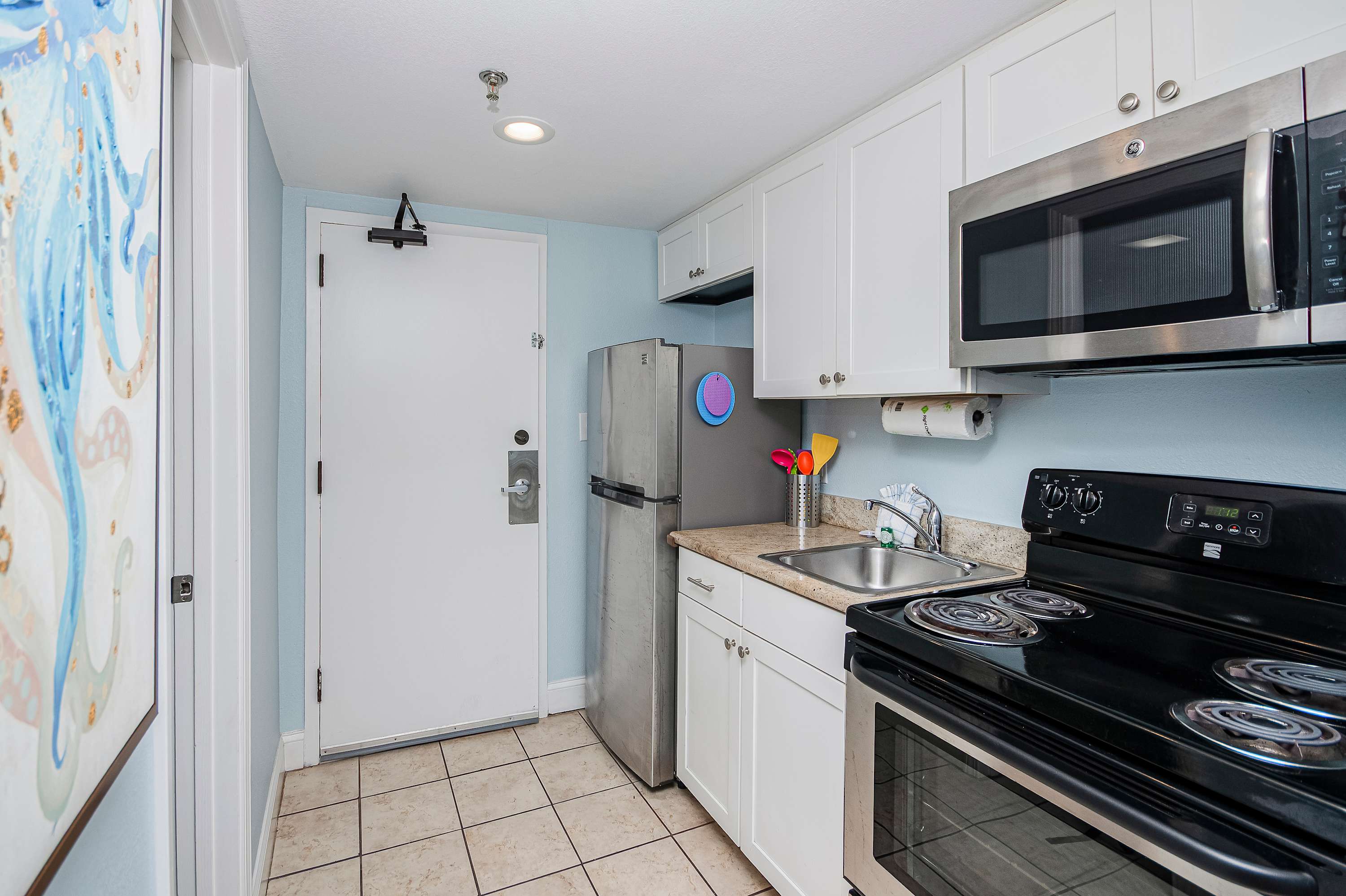 A spacious kitchen with all the tools you need for culinary creativity.