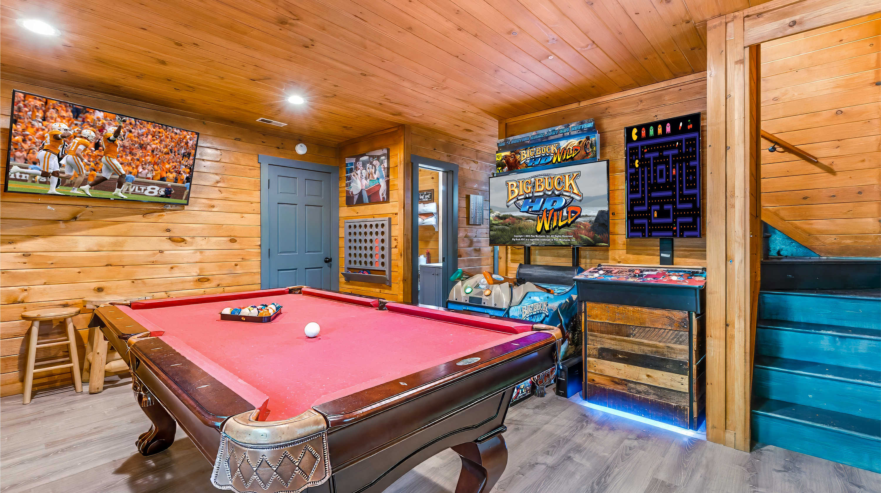 Adventure Awaits: Views, Game Rm, Hot Tub — Sevierville, TN — vacation rental