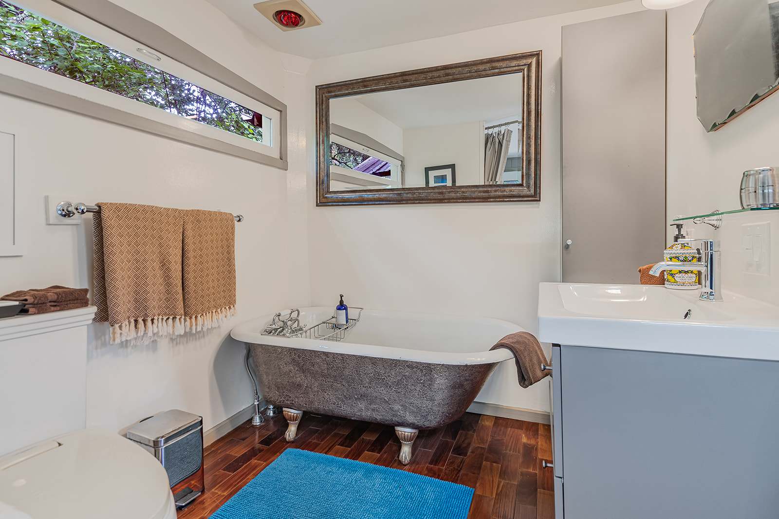 SoCo District, Pool | Carriage House, Park Lane