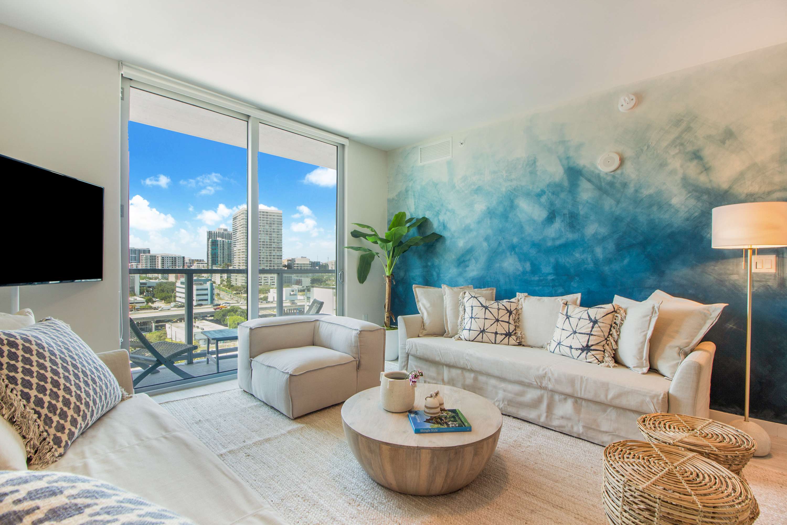 Spectacular Design 1 Bdrm Condo, Miami Design District - Picture 1
