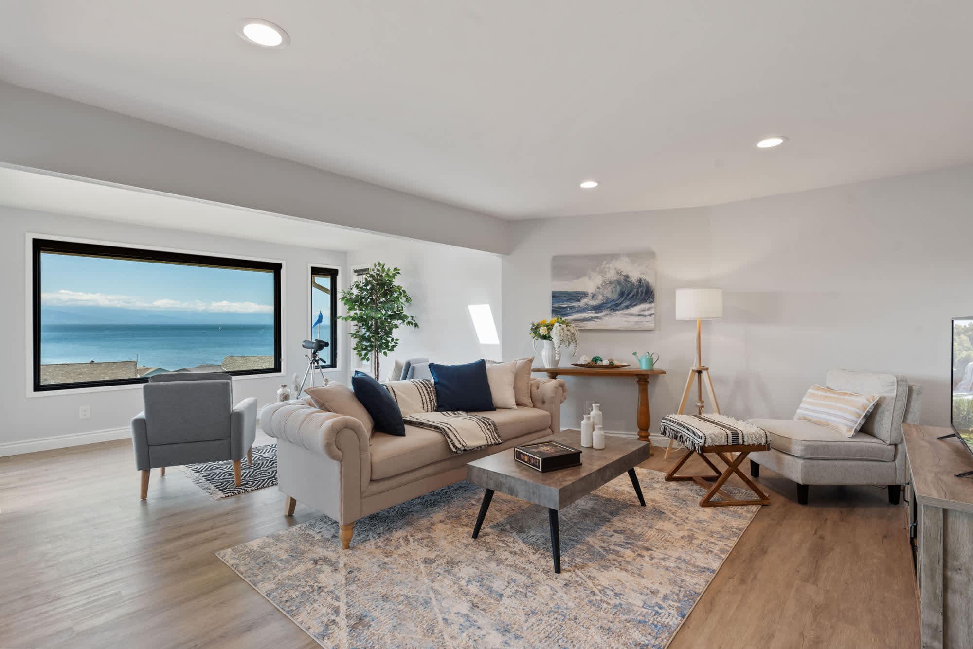 Spacious Living And Relaxing Views - Stunning Whidbey Island Escape - Whidbey Island, WA