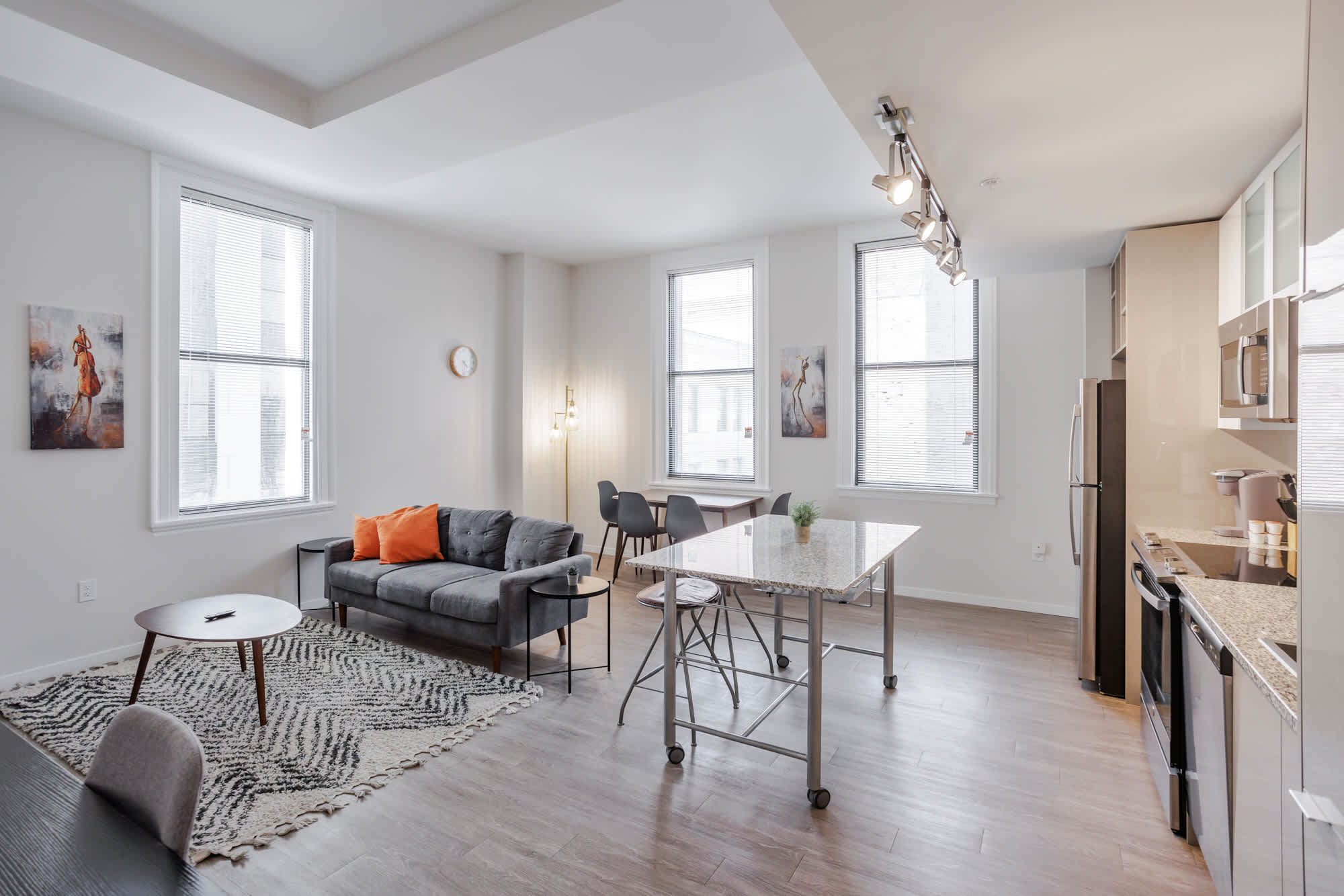 Two Cozysuites Sky Central 3br W/ Gym & Clubhouse - Cincinnati, OH