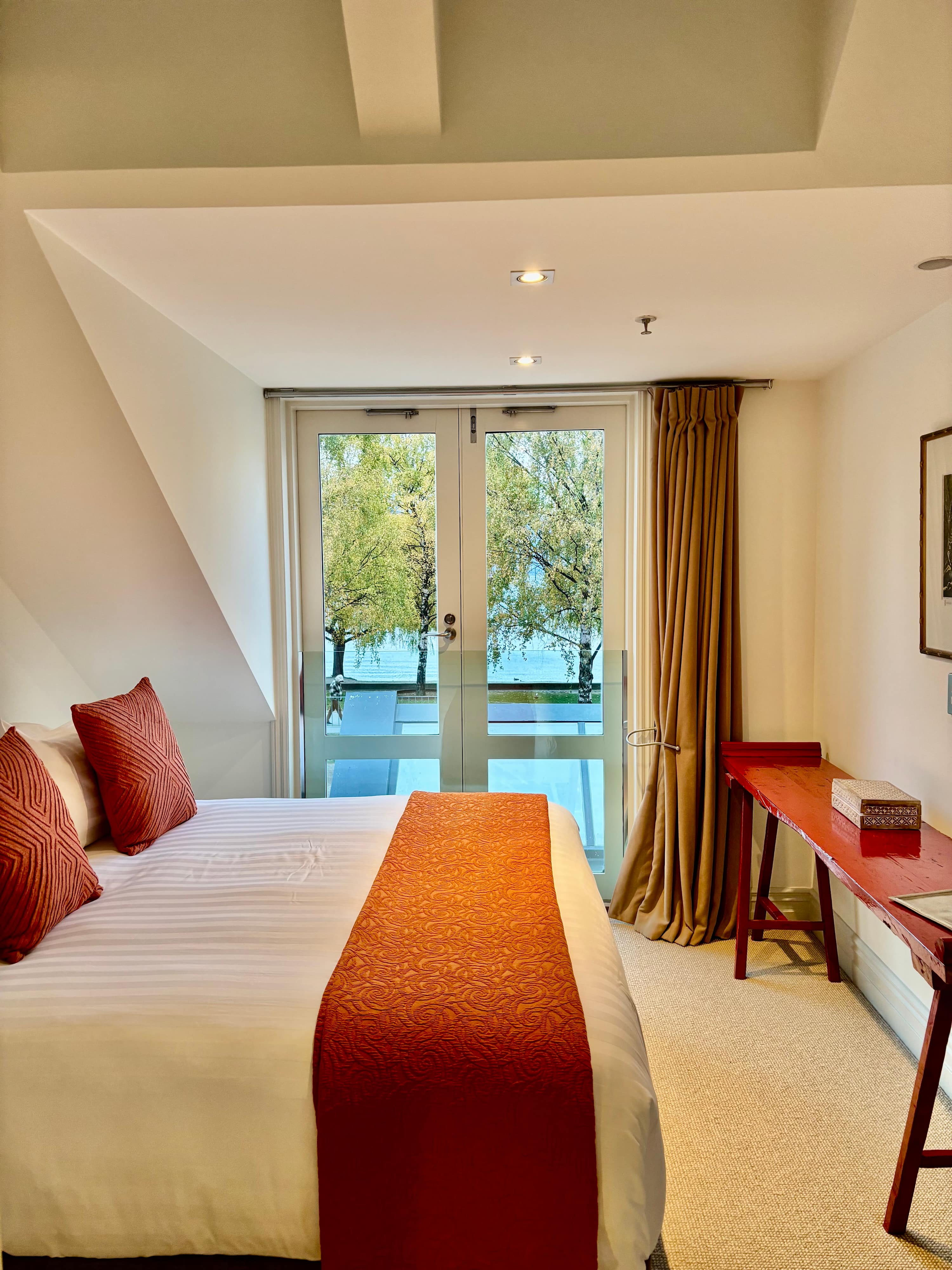 Queenstown luxury home booking