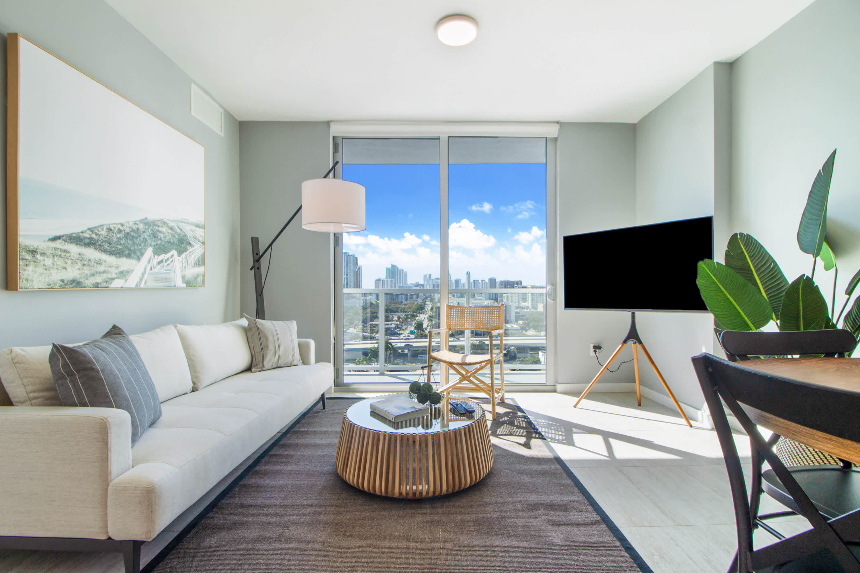 Amazing City Views 1 Bdrm Condo, Miami - Picture 1