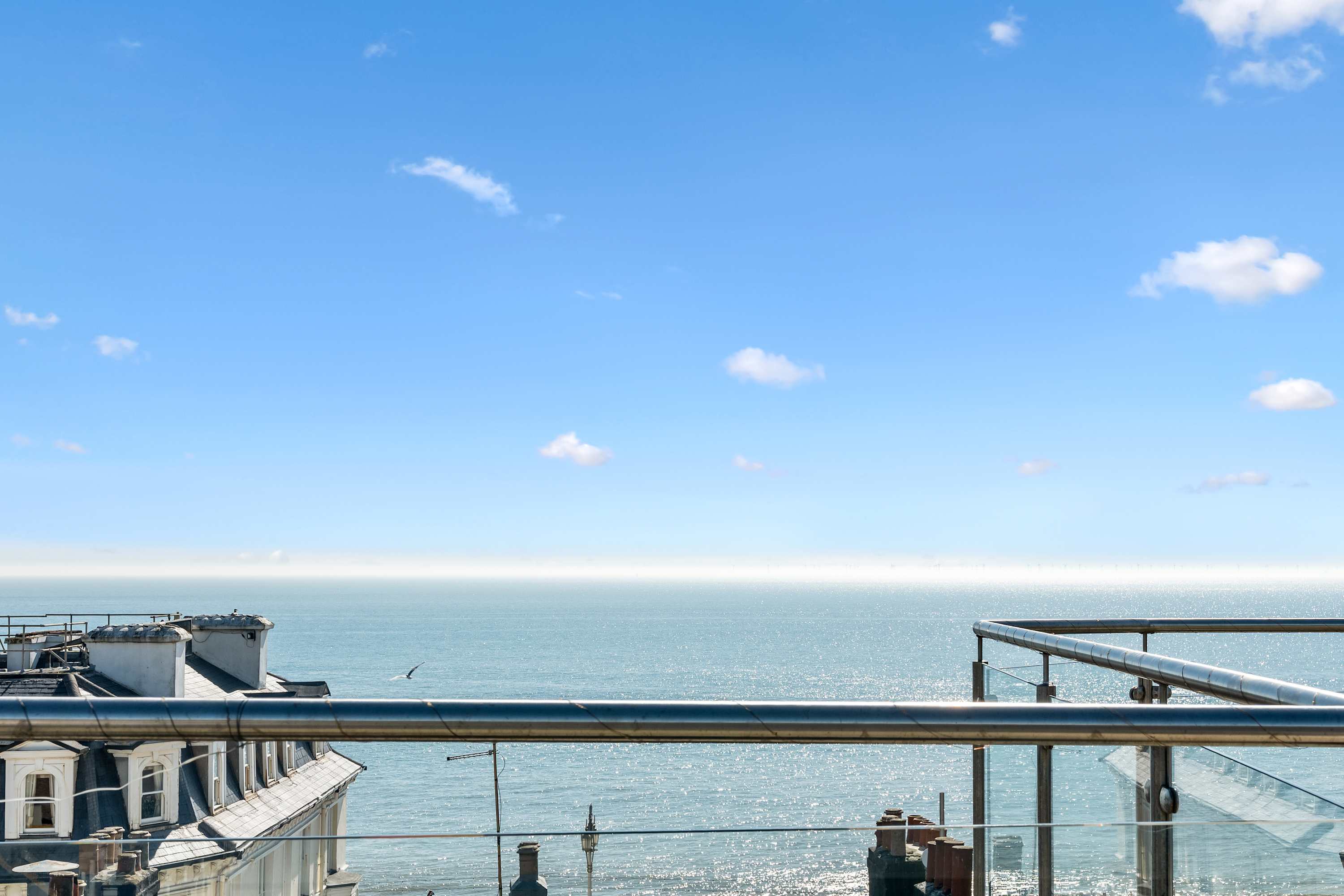Penthouse Retreat | Rooftop Terrace & Sea Views — Brighton, England — vacation rental
