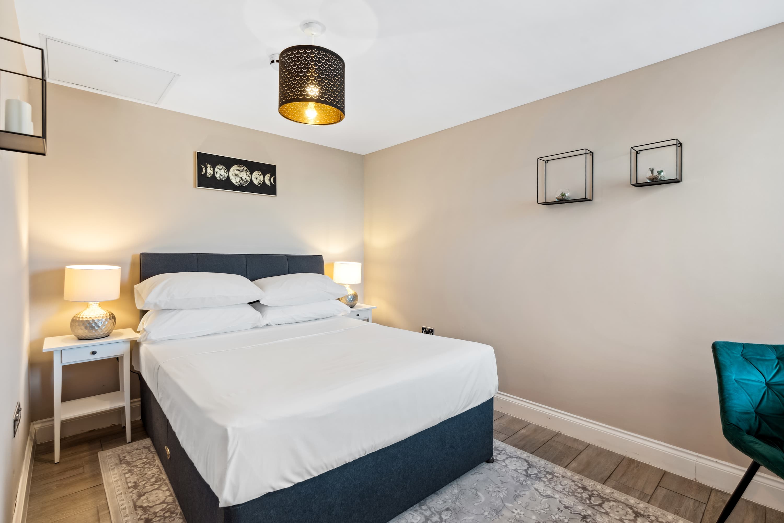 Penthouse Retreat | Rooftop Terrace & Sea Views in Bartholomew Road BN1 1JS - Property image 10 - VivreStays